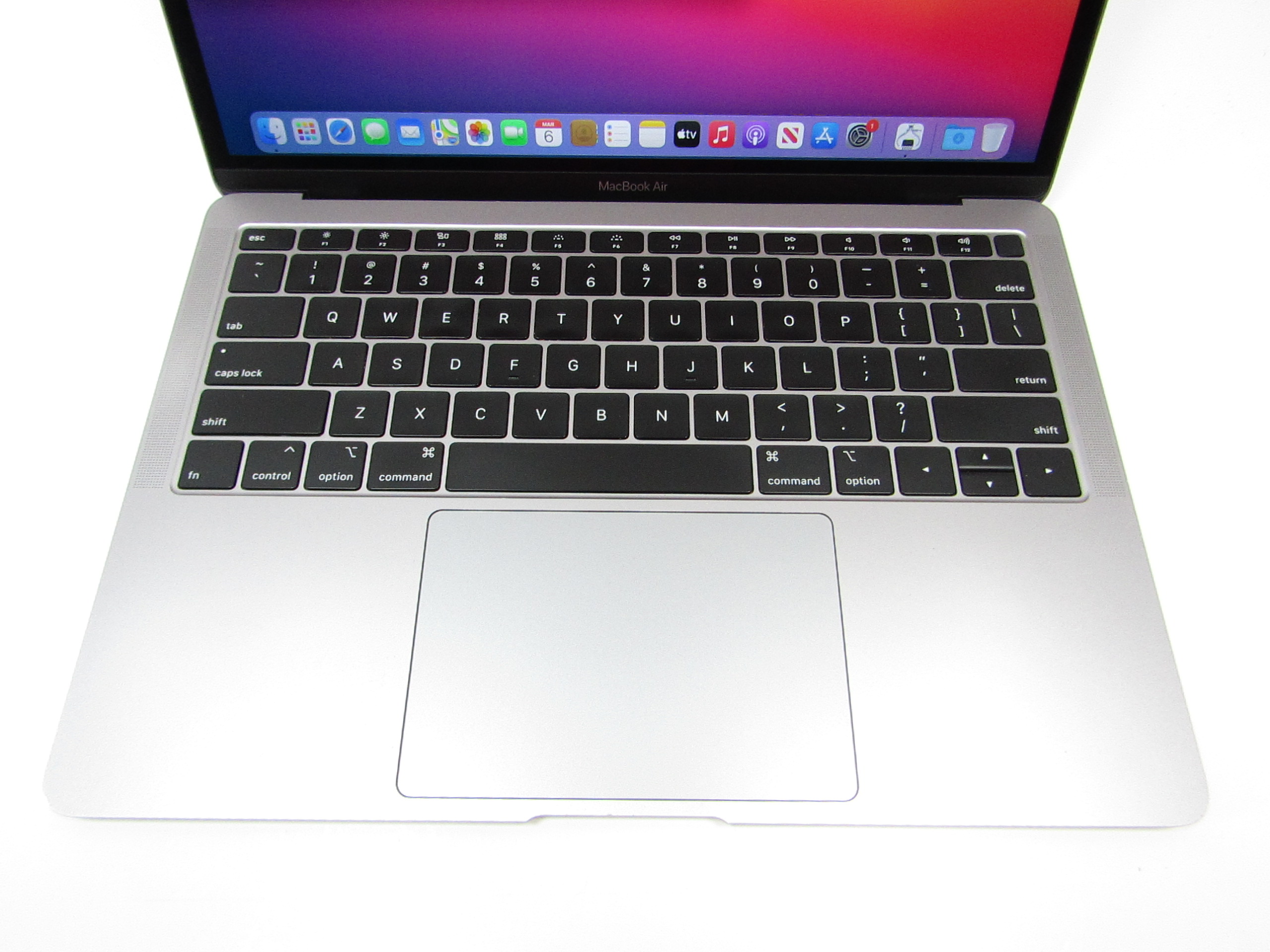 Apple MacBook Air 2018 MRE82LL/A Core i5-8210Y 1.6GHz 8GB RAM