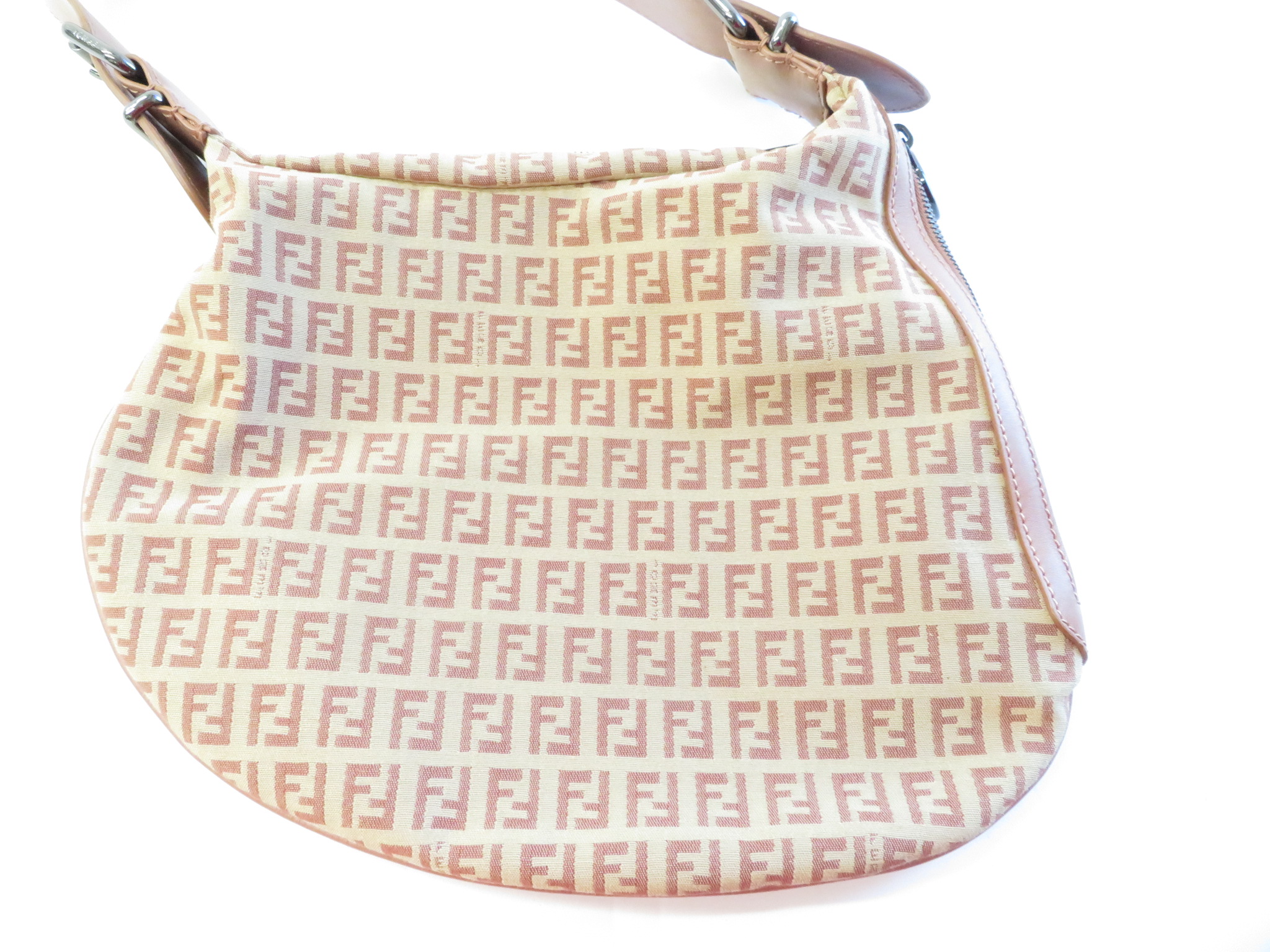 FENDI ZUCCHINO OYSTER BAG | Pickle