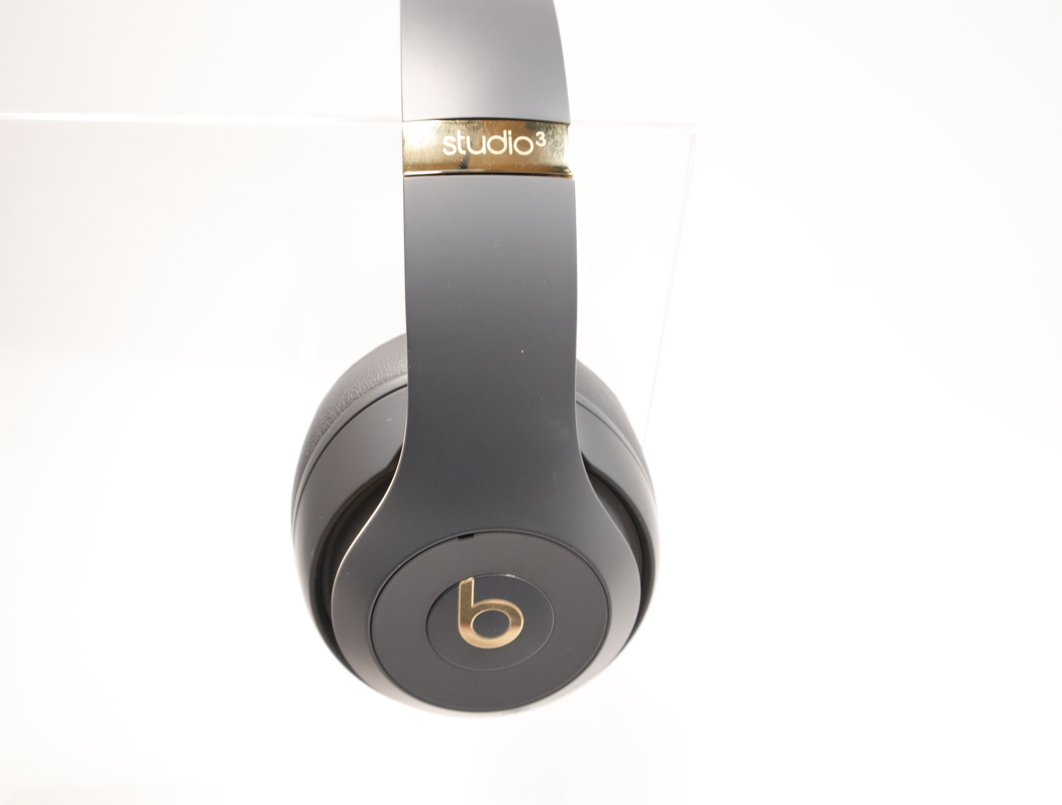 Beats Studio 3 MXJ2LL/A A1914 Shadow Gray Wireless Headphones Over