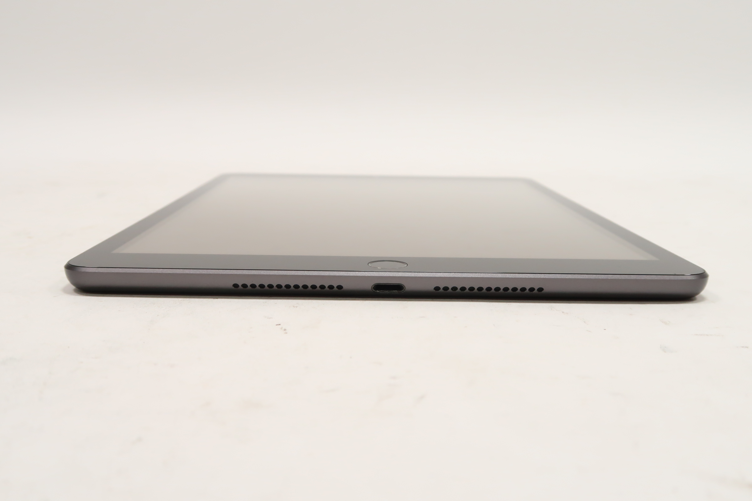 Apple iPad 9th Gen MK2K3LL/A 64GB Wi-Fi Space Gray 10.2" Tablet