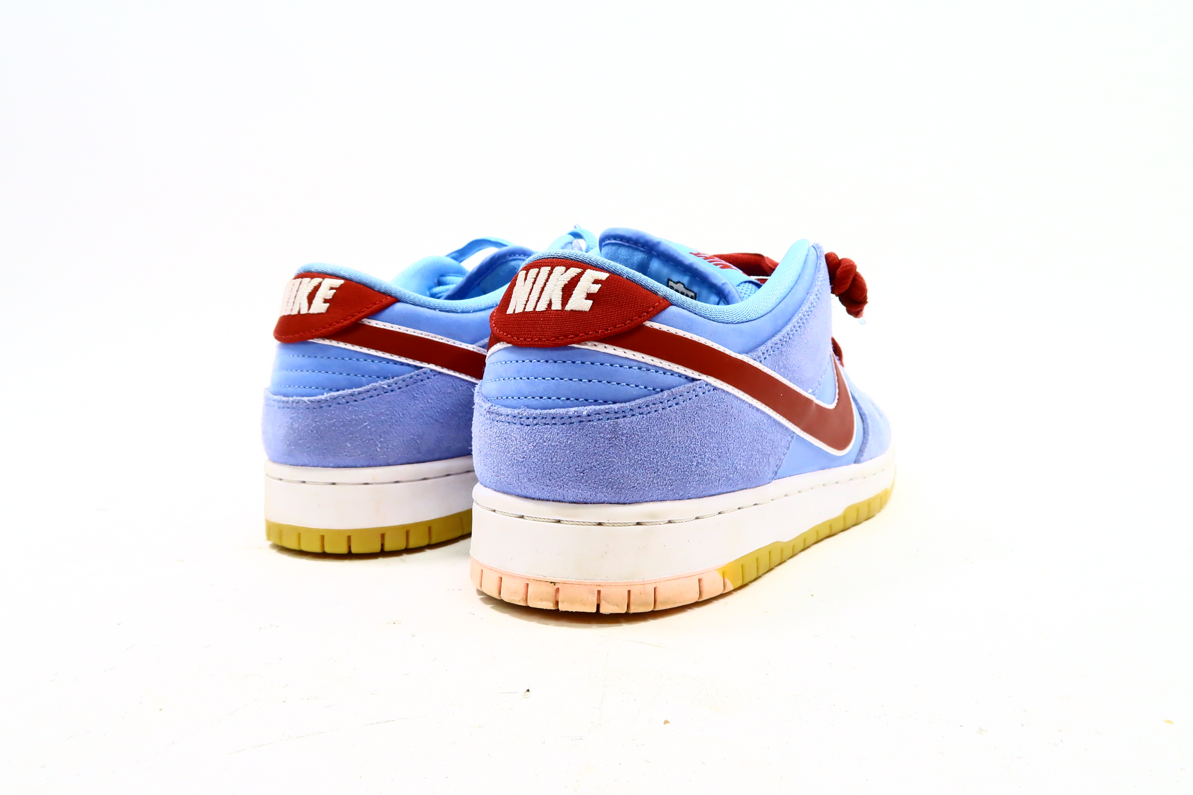 Nike SB Dunk Low Philadelphia Phillies DQ4040-400 Men's Size Nike SB Dunk Low Philadelphia Phillies DQ4040-400 Men's Size