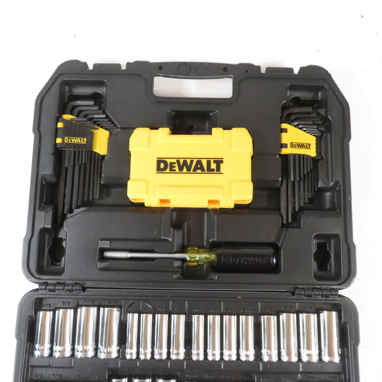 Dewalt Dwmt73801 14 In X 38 In Drive Polished Chrome Mechanics Tool Set