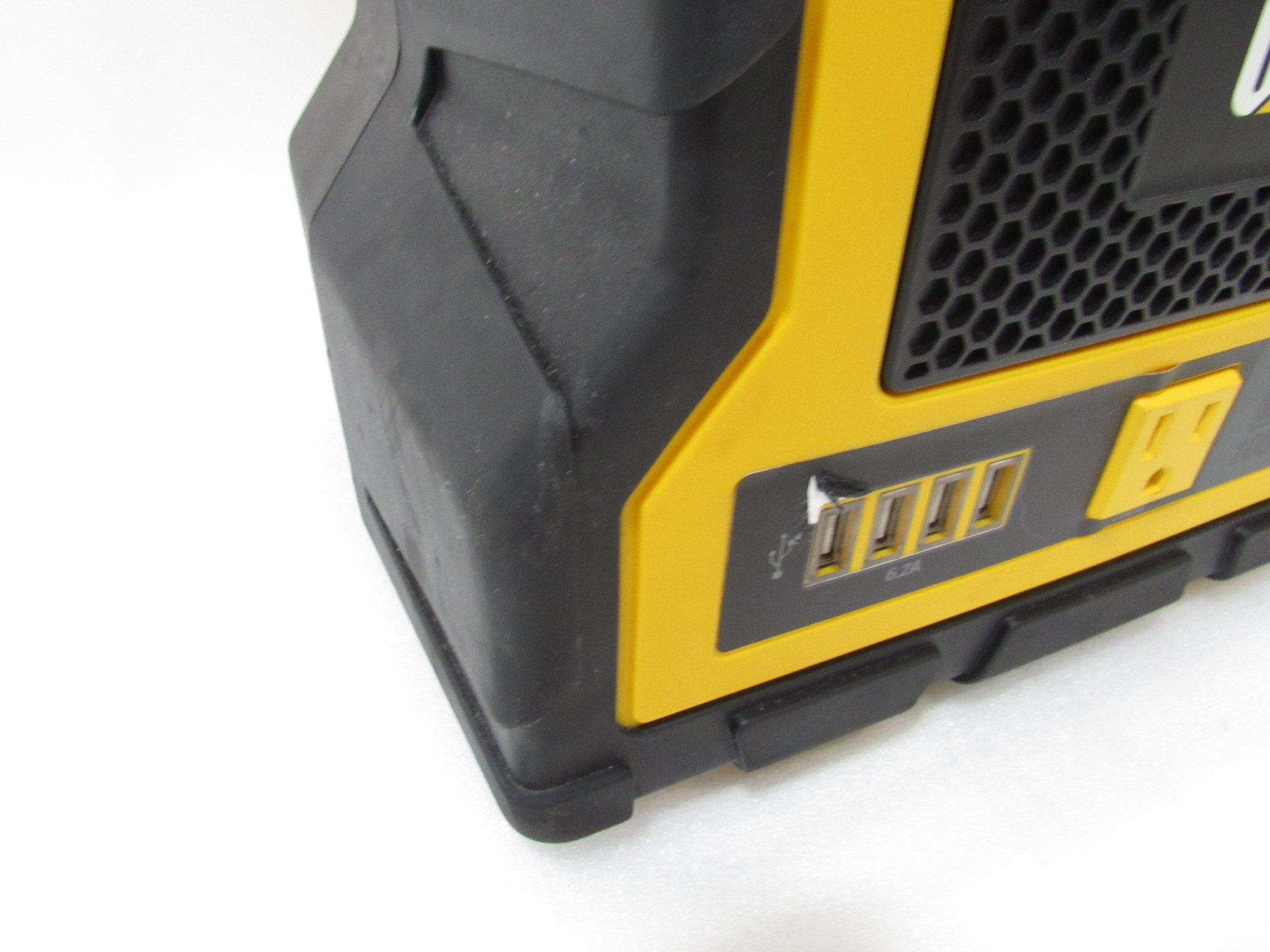 CAT CJ1000DCP 3 in 1 Professional Power Station Jump Starter Compressor