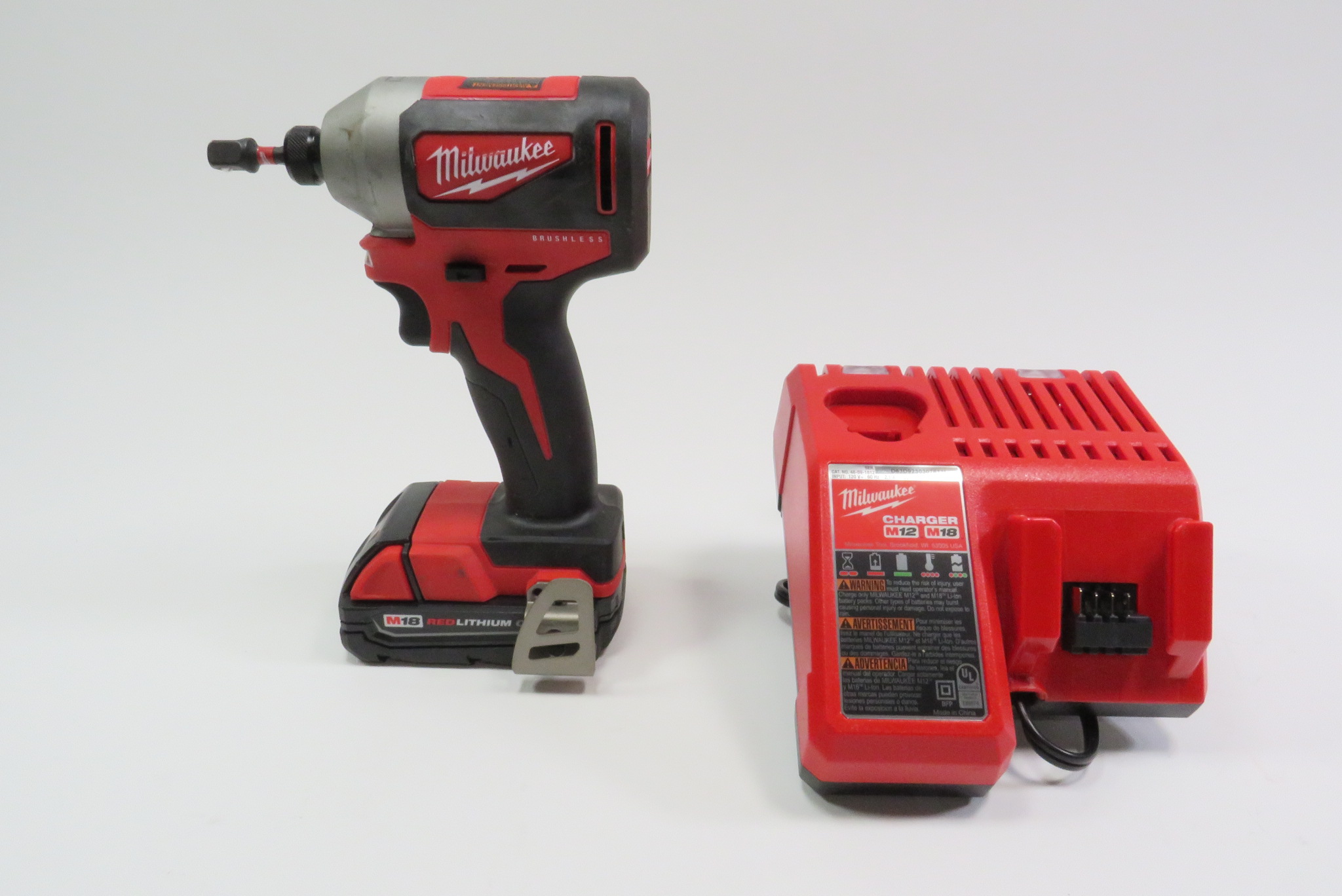 Milwaukee 285020 M18 18V LithiumIon Brushless Cordless 1/4" Impact