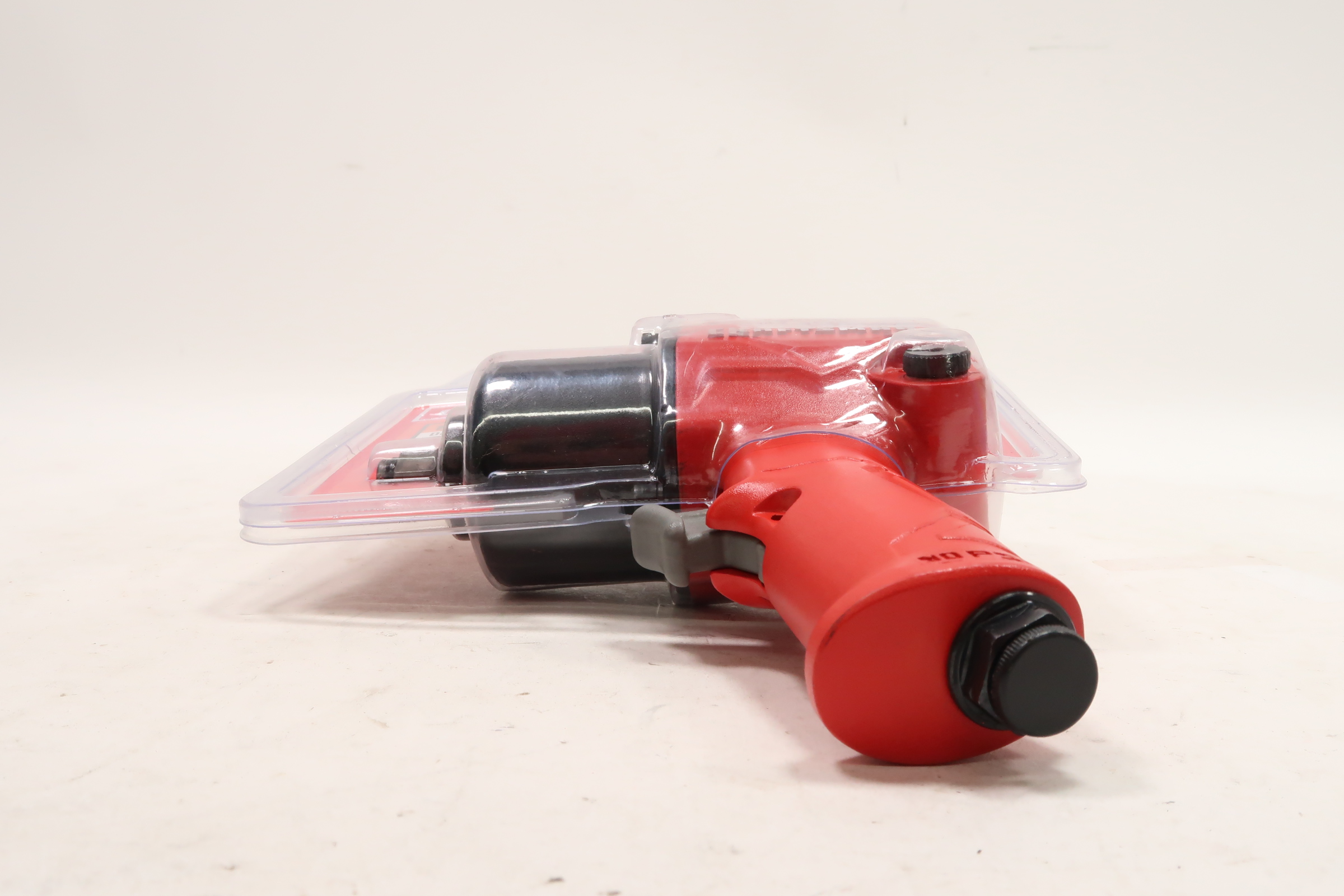 Craftsman CMXPTSG1004NB ½in 400 ftlbs Air Impact Wrench