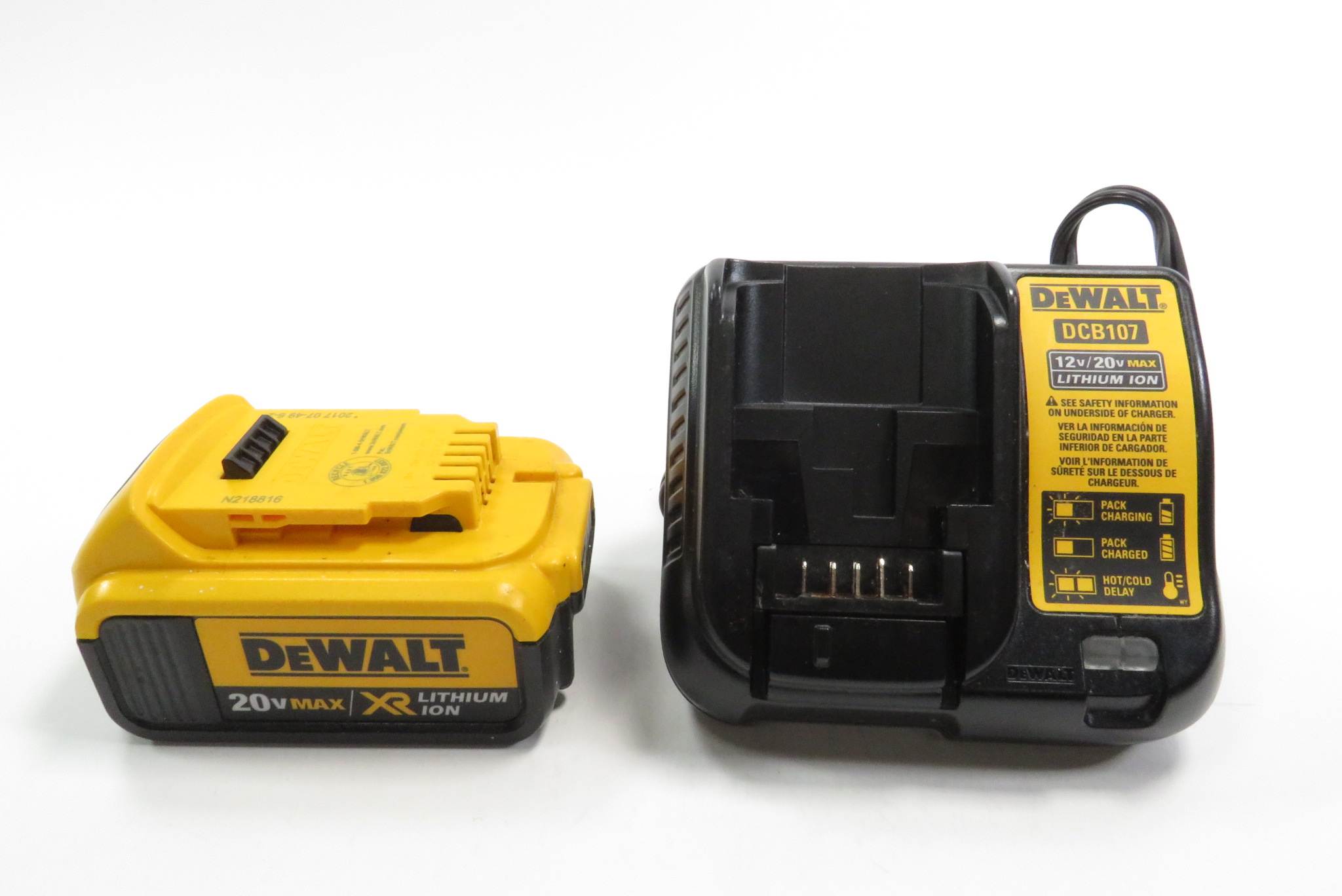 Dewalt Dcb204 20 Volt Max Xr Lithium Ion 4 0ah Battery Charger 7165