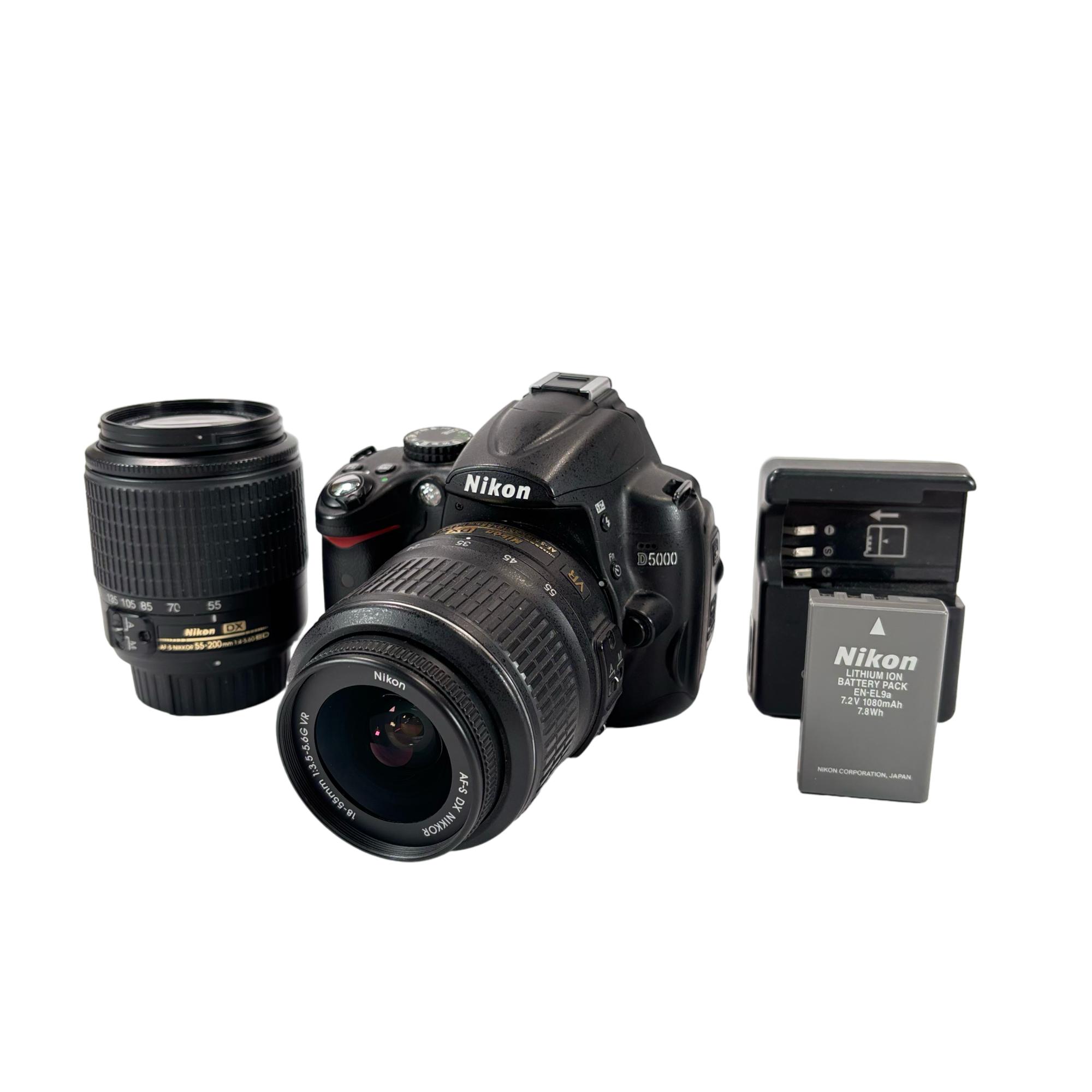 Nikon D5000 12.3MP CMOS 2.7