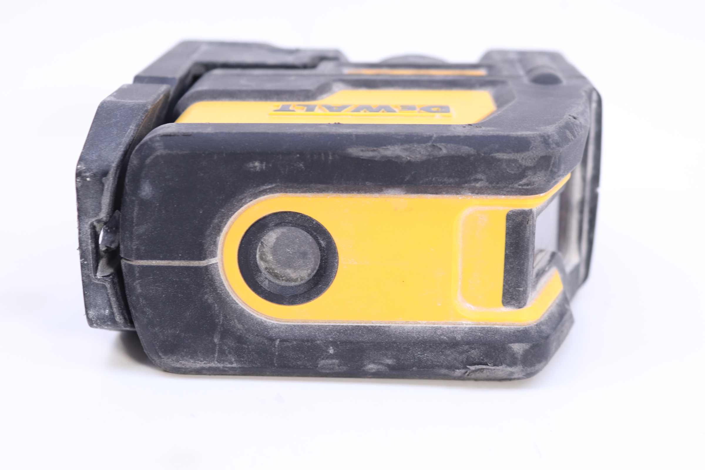 DeWalt DW0822 165" Red SelfLeveling CrossLine and Plumb Spot Laser Level
