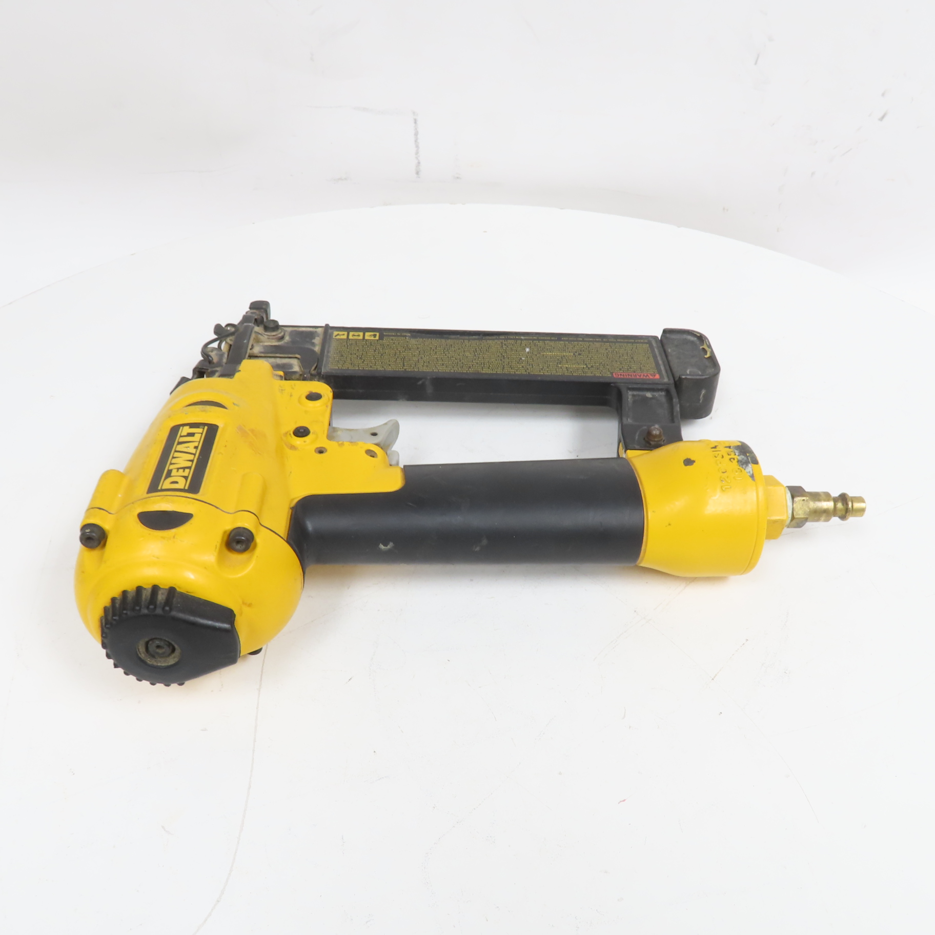Dewalt D51238 18 Gauge Dewalt Nailer Dewalt D51238 5/8”-2” 18