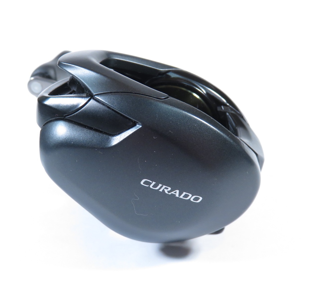 thumbnail image 2 of Shimano Cardiff Baitcasting Reel - 4+1 Ball Bearings, 5.2:1 Gear Ratio, Smooth A-RB Bearings & VBS Braking 2 of 11