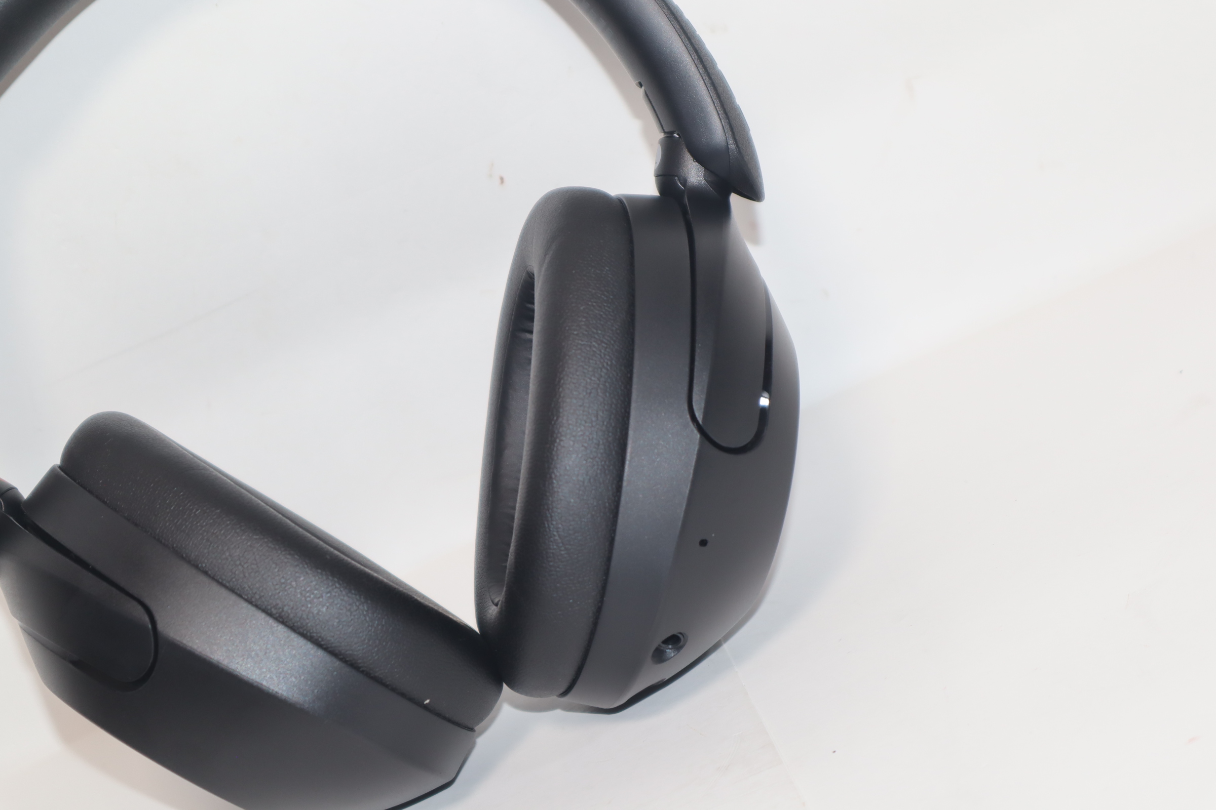 Sony YY2951 WH-XB910N Black Wireless Noise Canceling Stereo