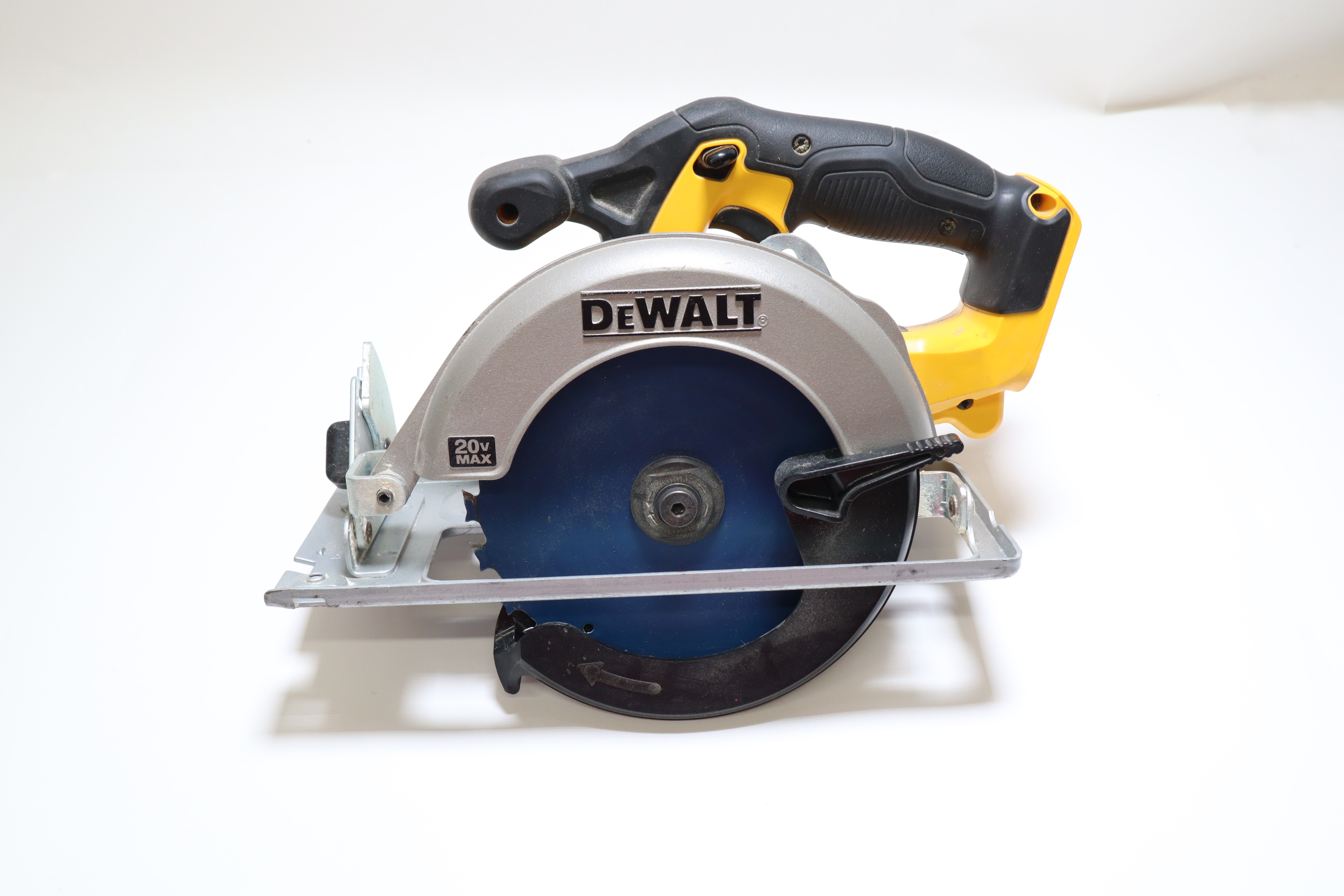 DeWalt DCS393 Cordless 20V Circular Saw 6-1/2