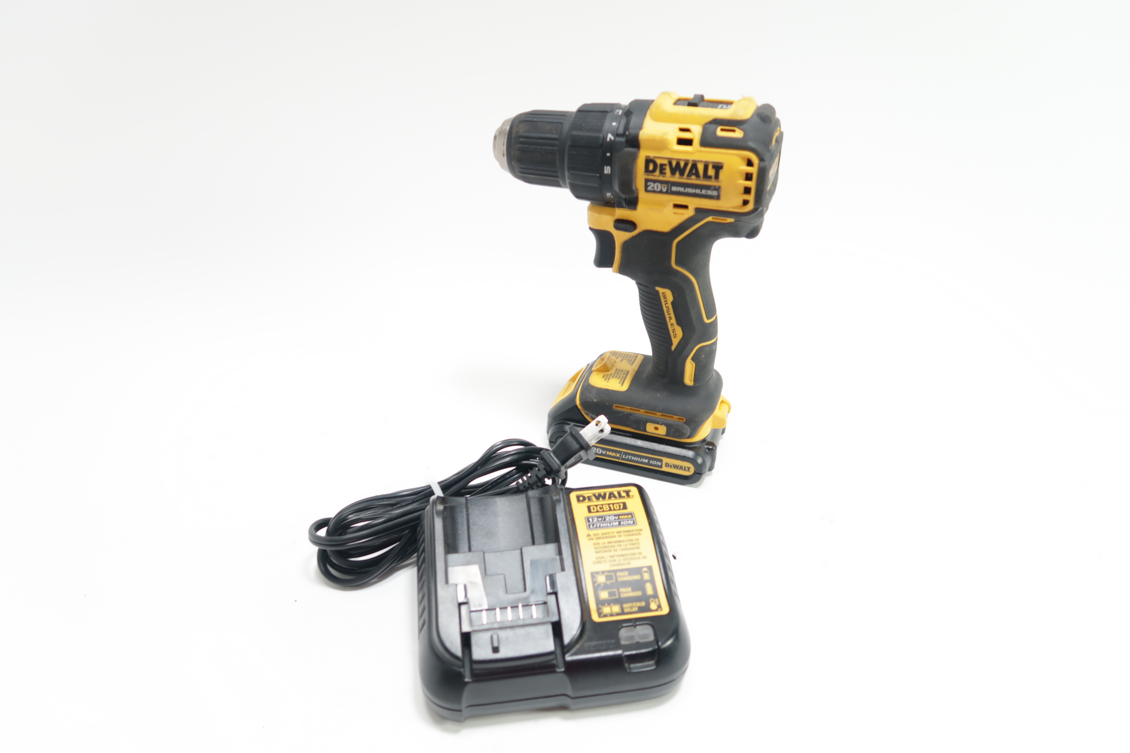 DEWALT DCD708 20-Volt MAX Cordless Brushless Compact 1/2in. Drill ...