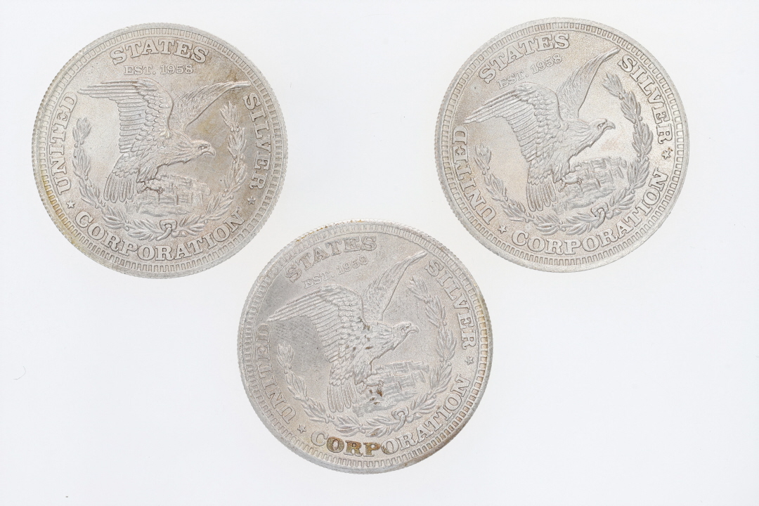 1 oz World Trade and Commerce 1974 Silver Round .999 Fine Silver