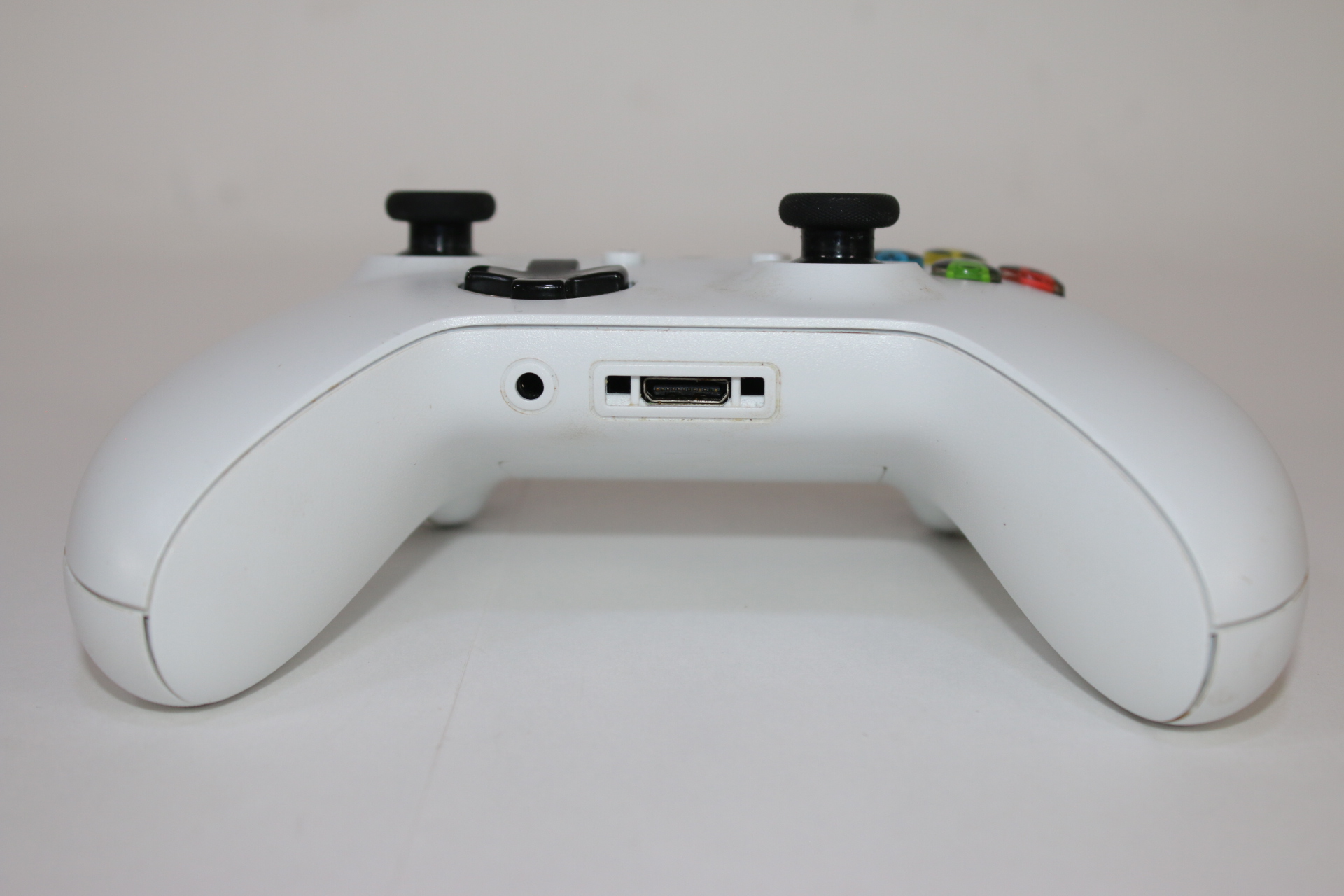 Microsoft Xbox One White Wireless Gaming Console Controller 1708 3902