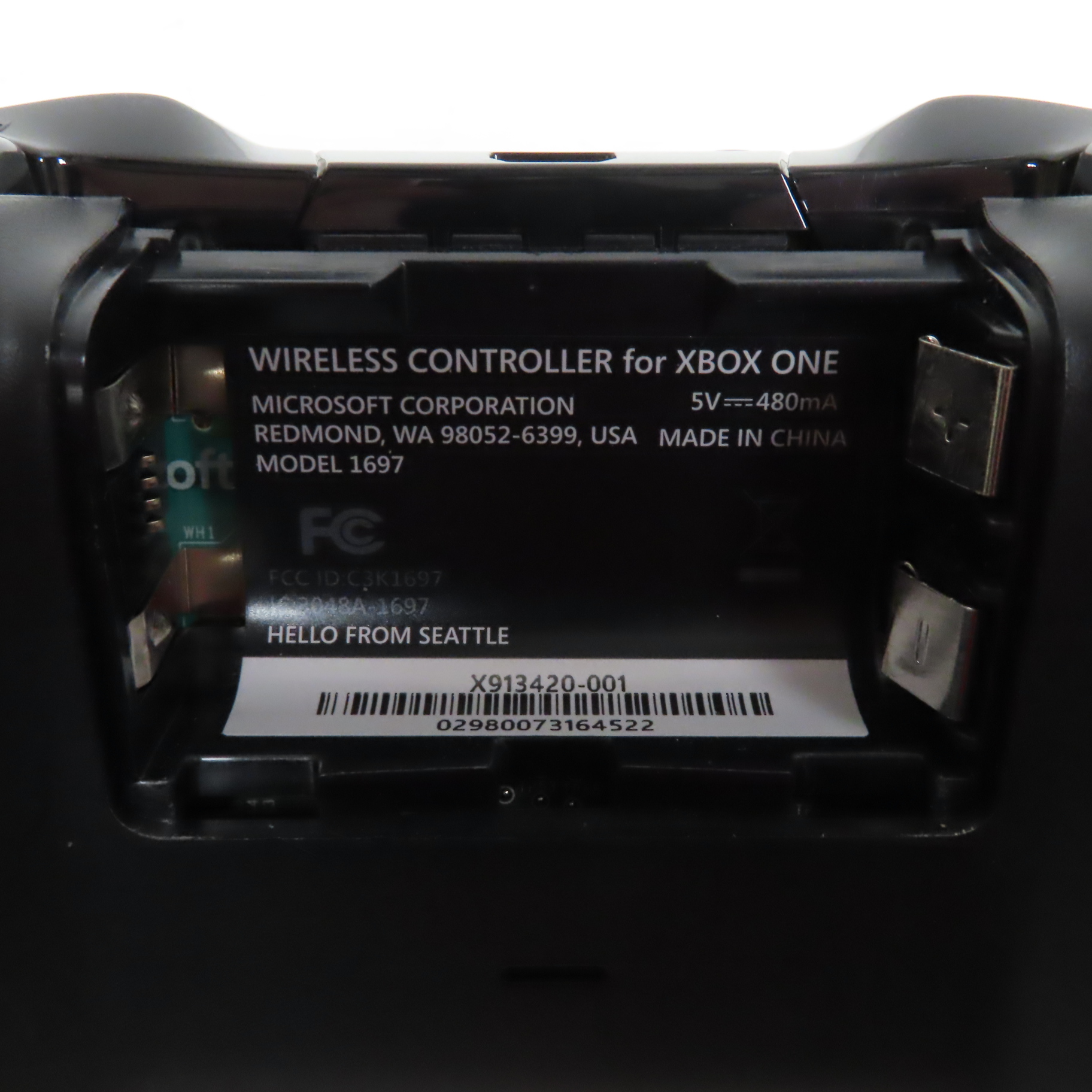 Microsoft 1697 Xbox One Wireless Controller for Xbox One/PC Black (1123)