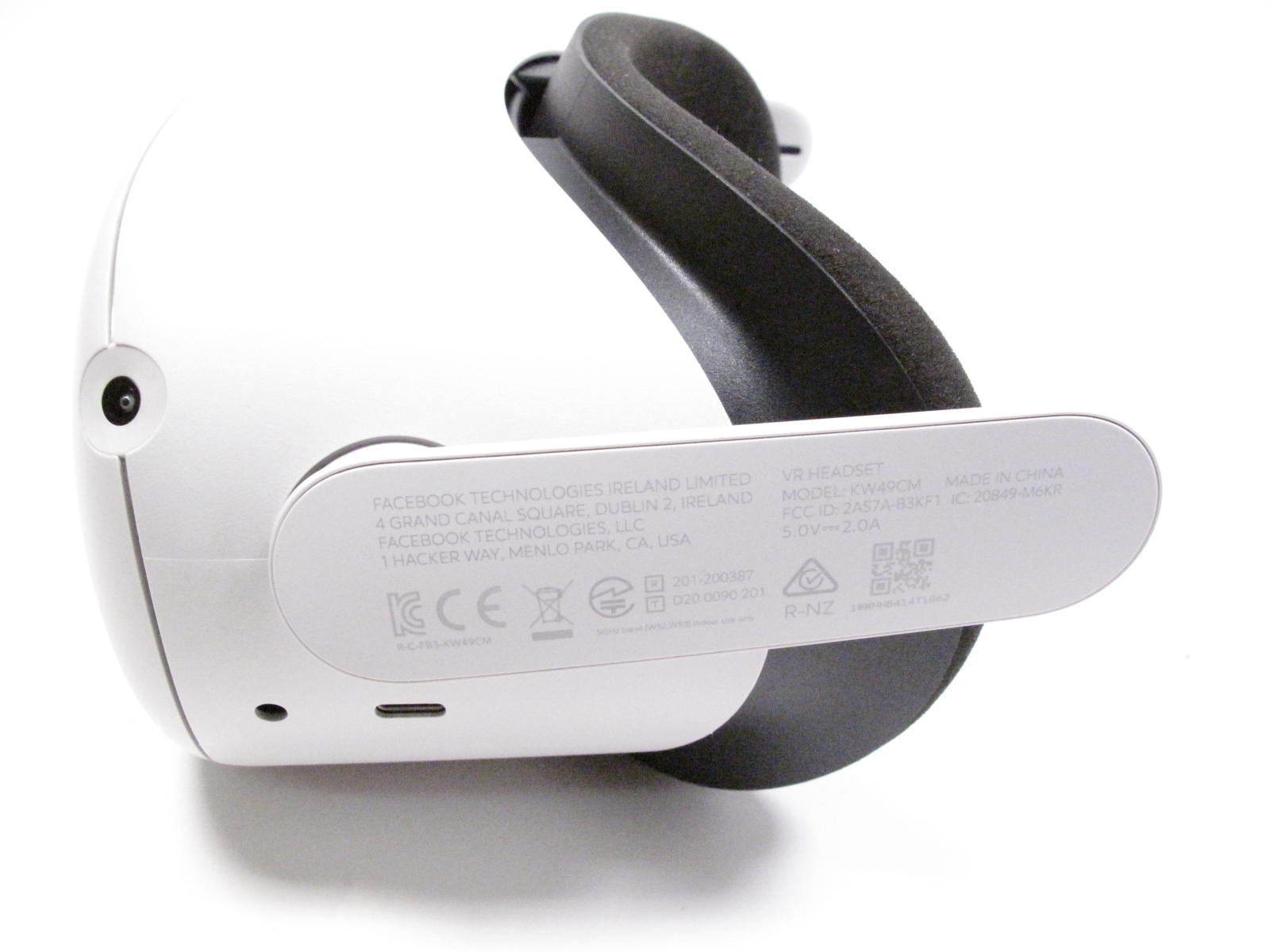 Oculus Quest 2 KW49CM VR Headset Kit 256GB