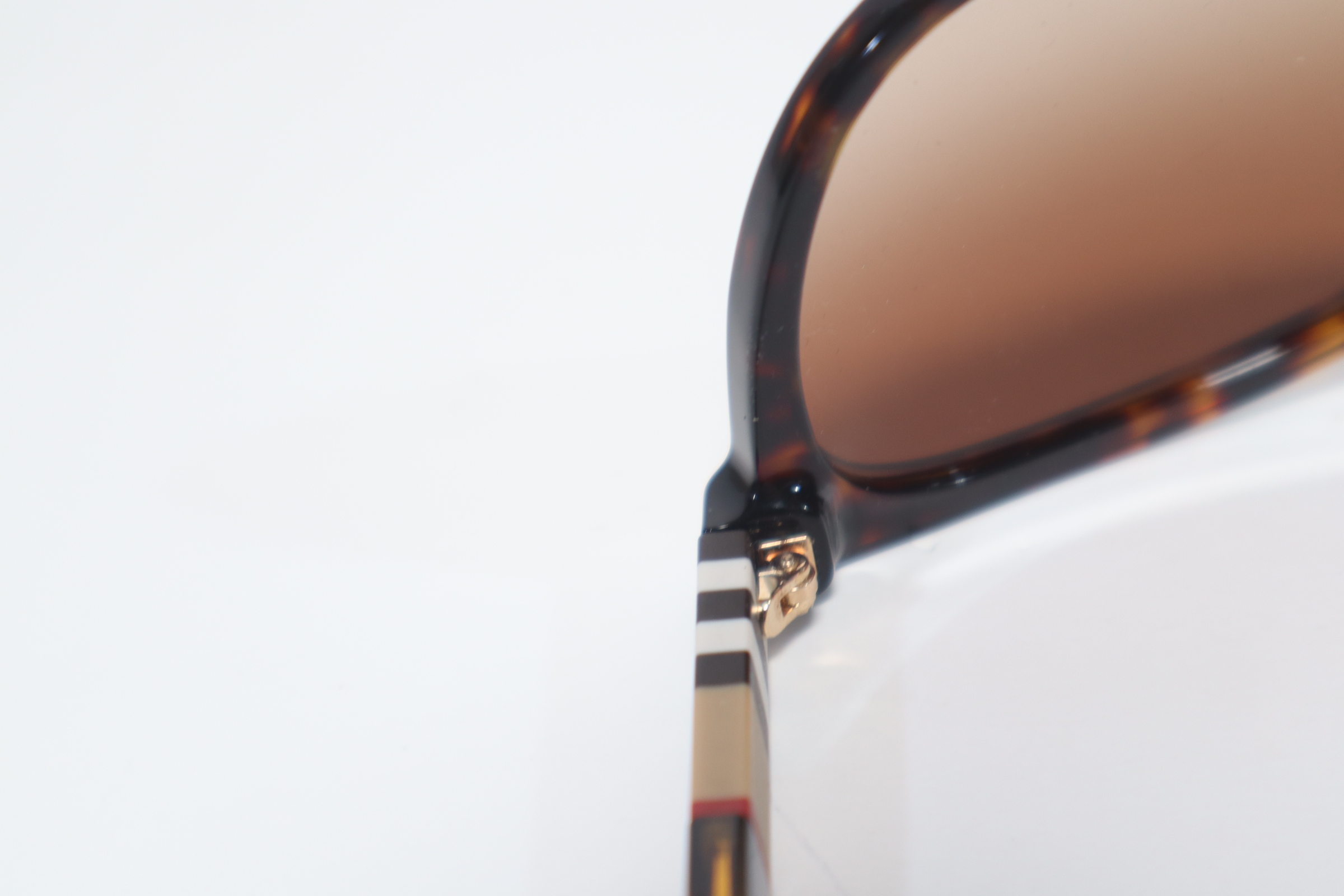 Burberry B 4199 3002/13 Italian Brown Tortoise Shell Plastic  display picture 3