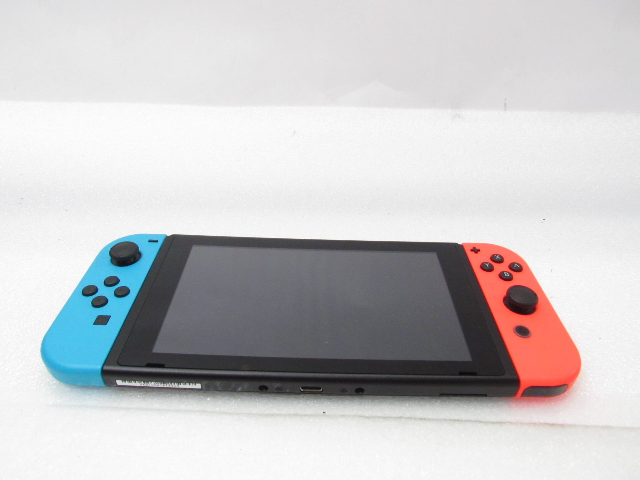 Nintendo HAC-001 Switch Red Blue Joy Cons 32GB Console