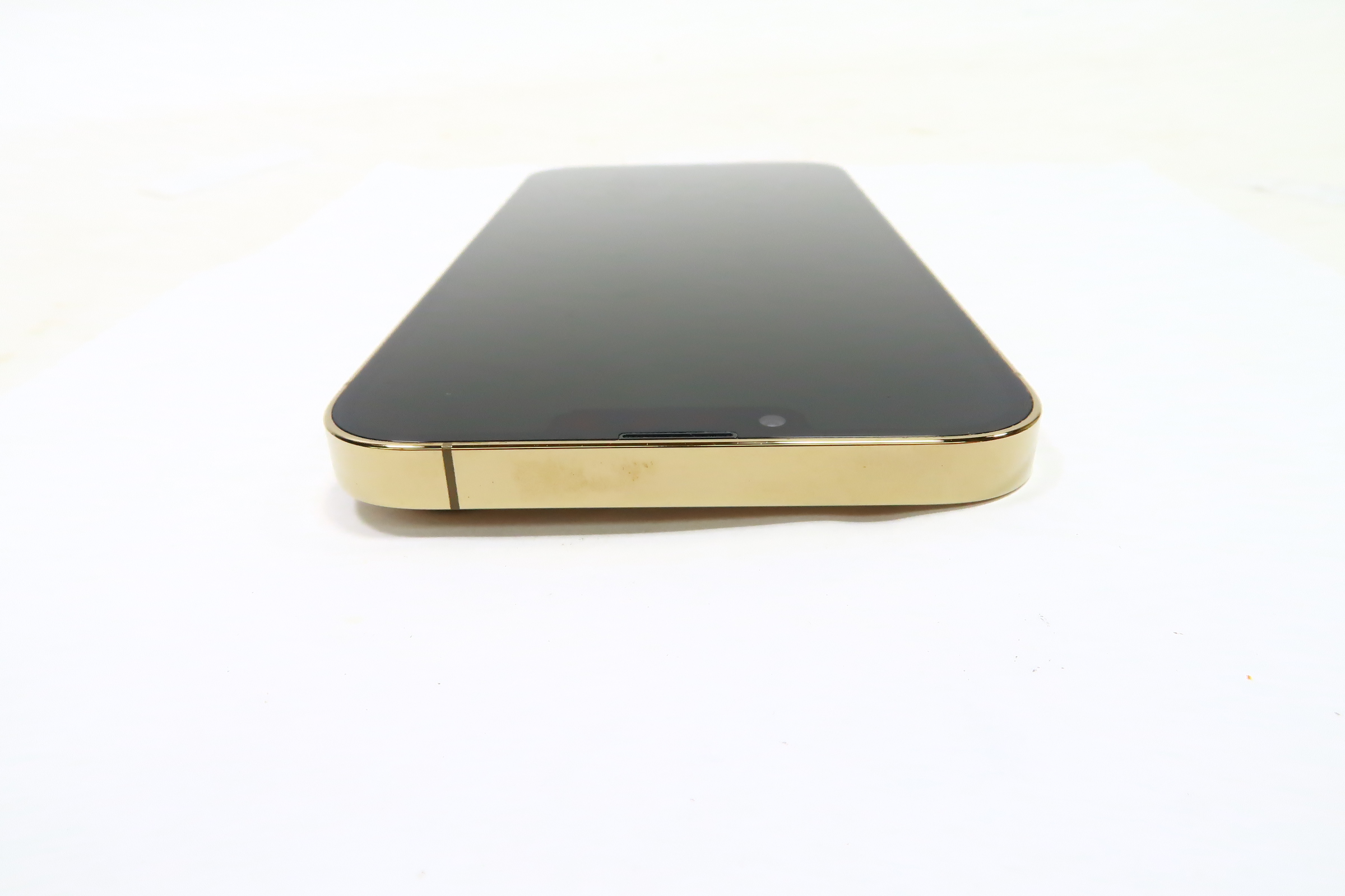 Apple iPhone 13 Pro Max (A2484) MLF93LL/A 256GB Gold Unlocked