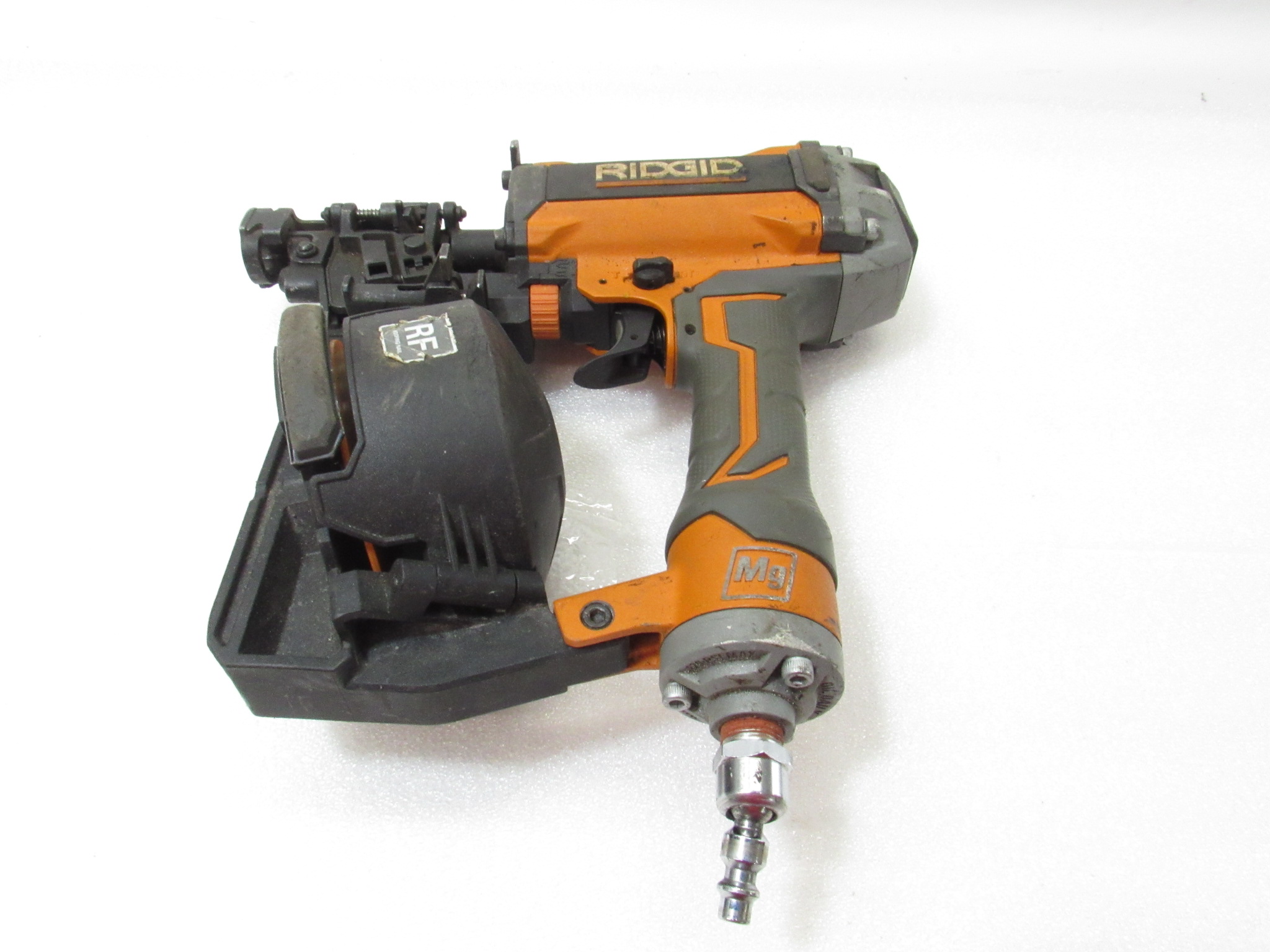 Ridgid R175RNF Pneumatic 15 Deg. 13/4 in. Coil Roofing Nailer