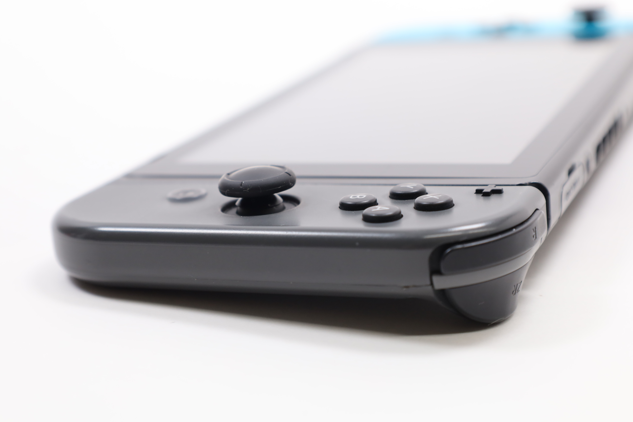 Amazon.com: Nintendo Switch with Gray Joy‑Con - HAC-001(-01