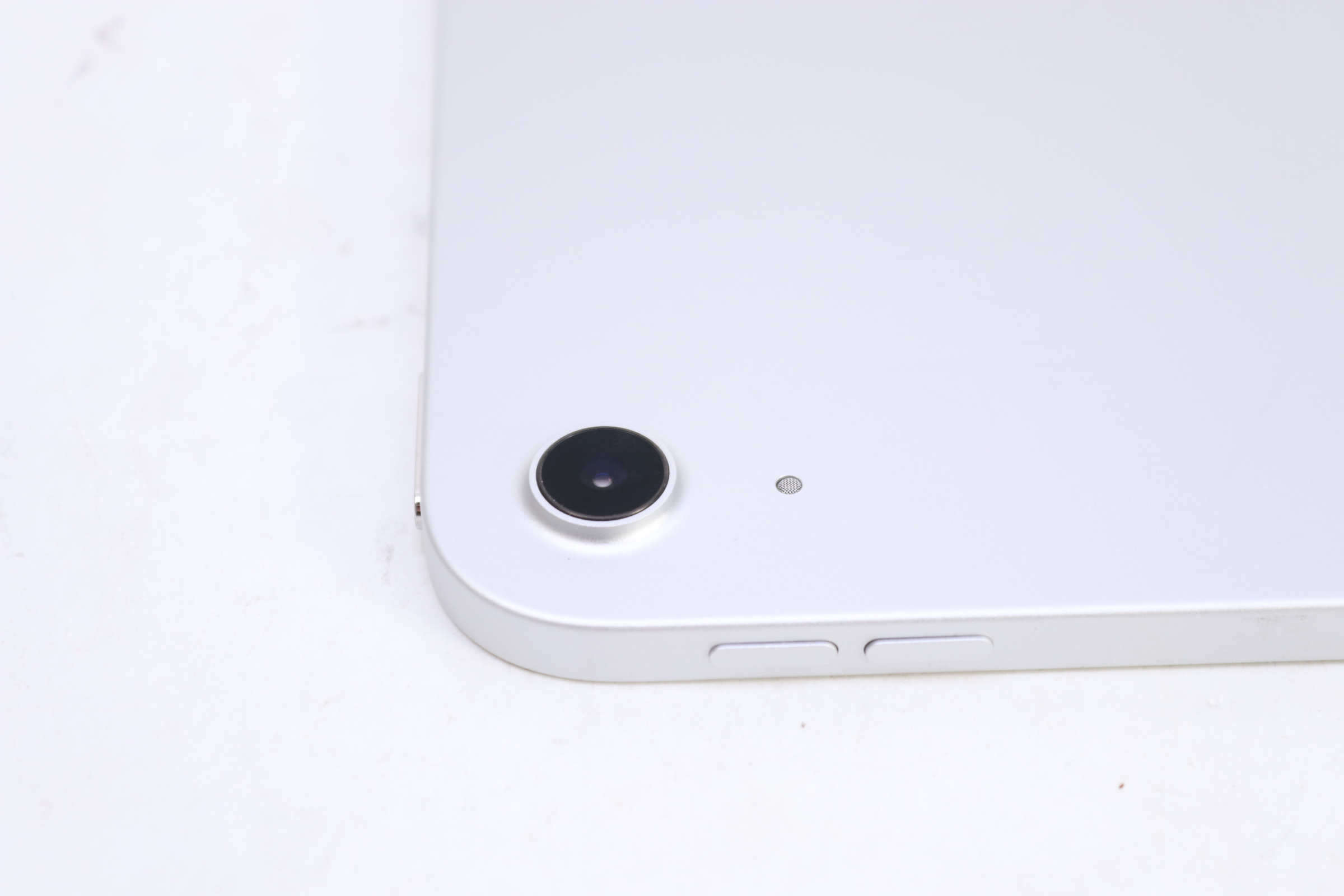 Apple iPad MPQ03LL/A 10th Generation 64GB 10.9" WiFi Only