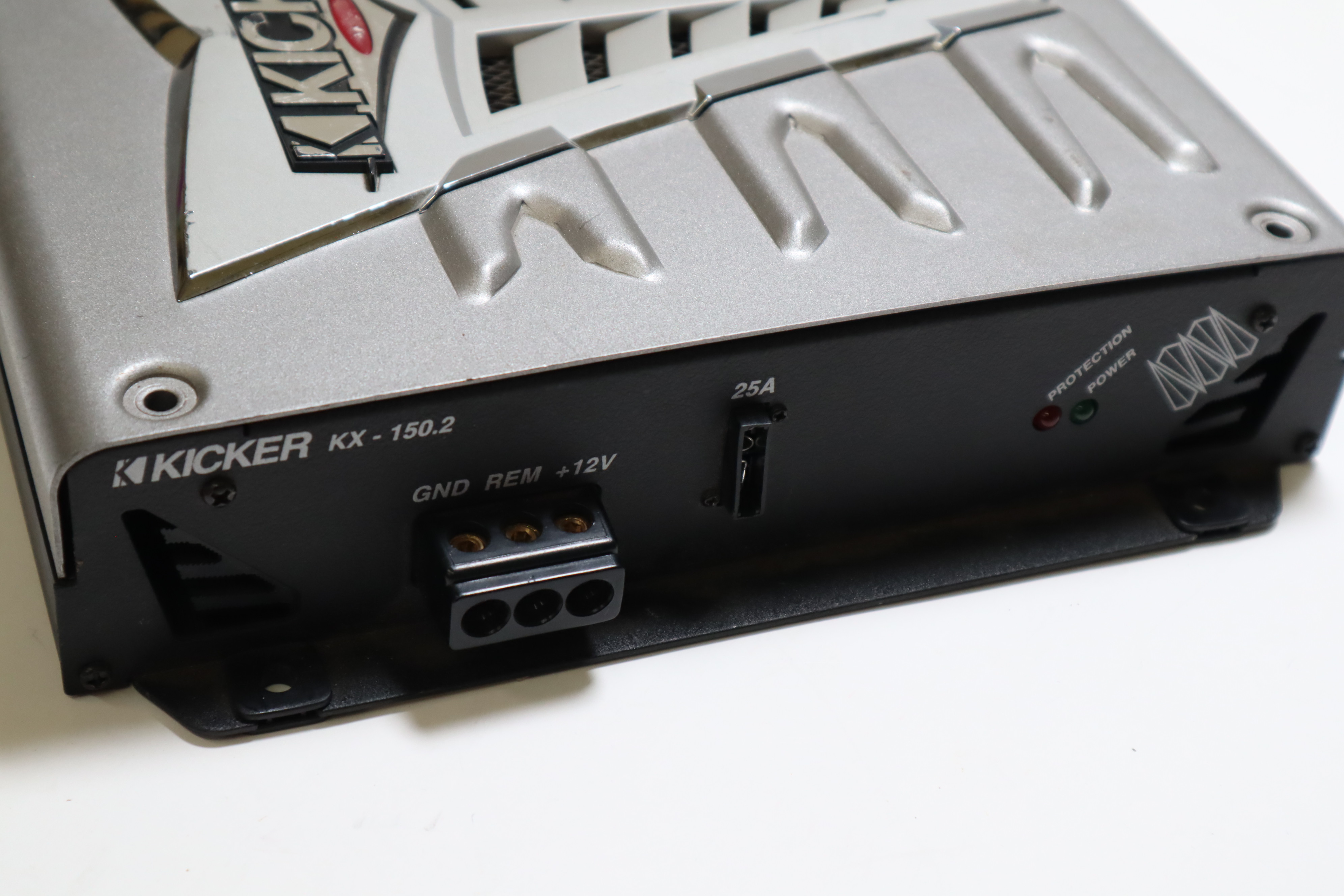 Kicker KX150.2 2 Channel Car Amplifier Missing Screws 7805