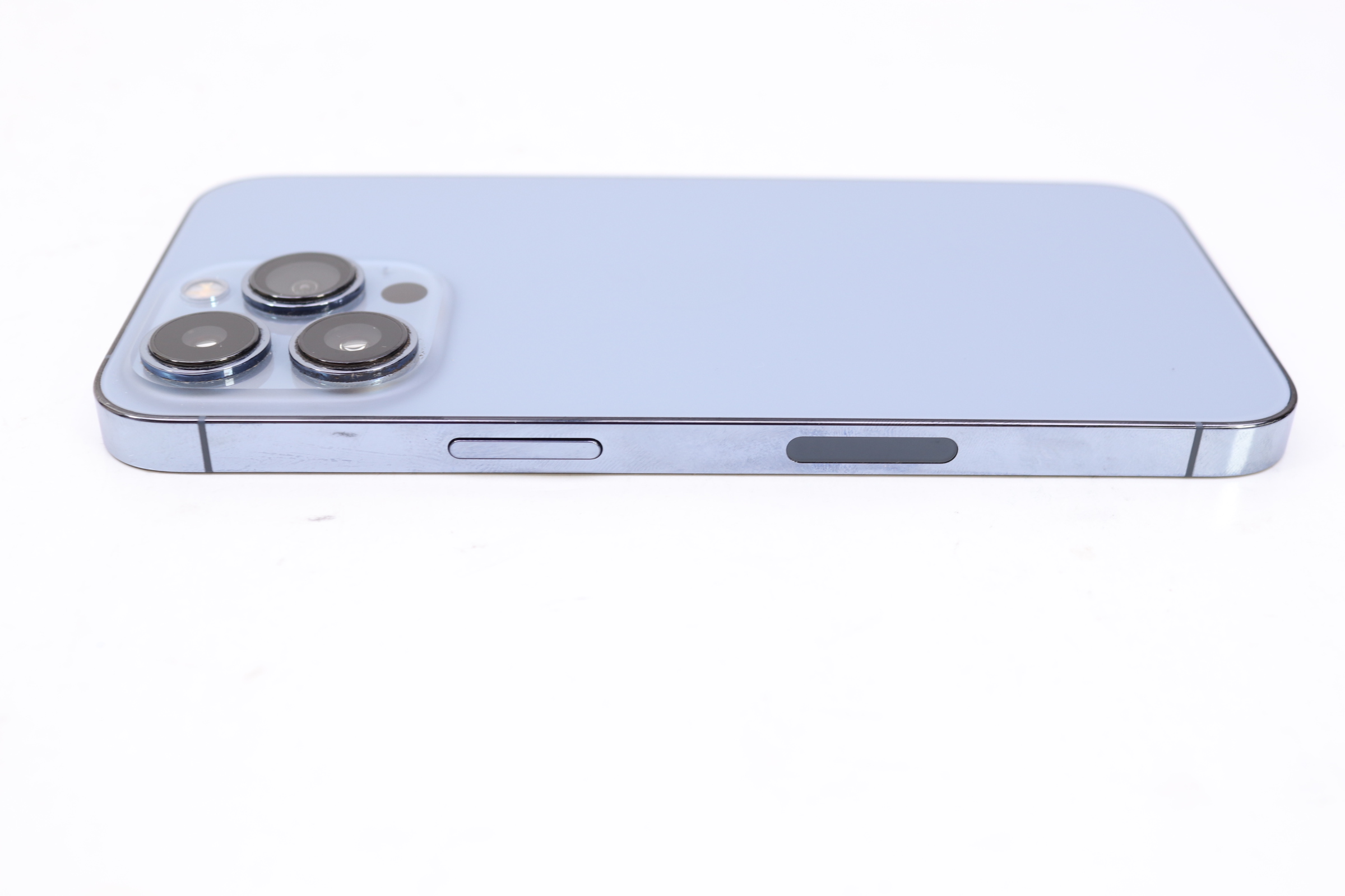 Apple iPhone 13 Pro MLU03LL/A 5G 256GB 6.1