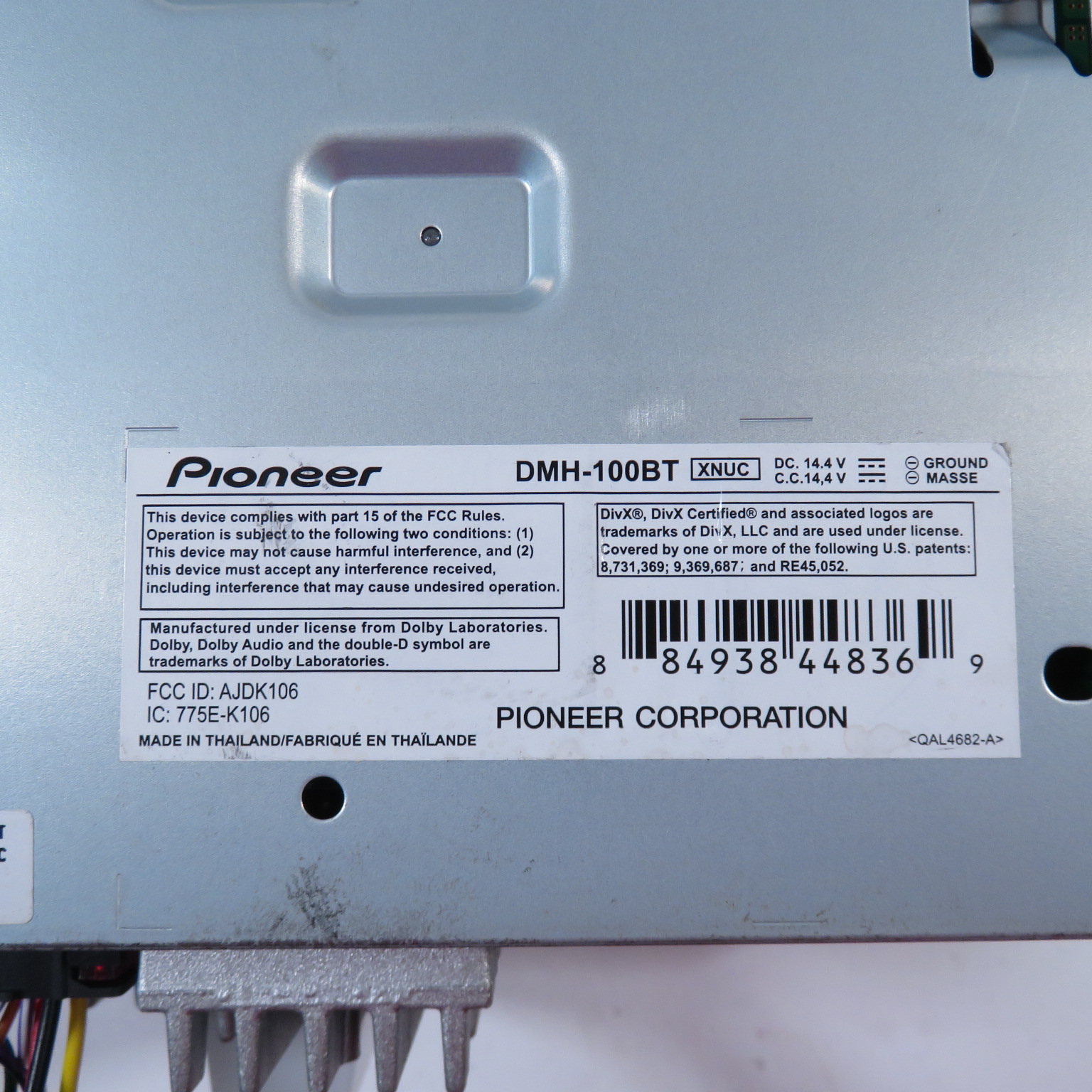Pioneer DMH-100BT 6.2 Pioneer DMH-100BT 6.2