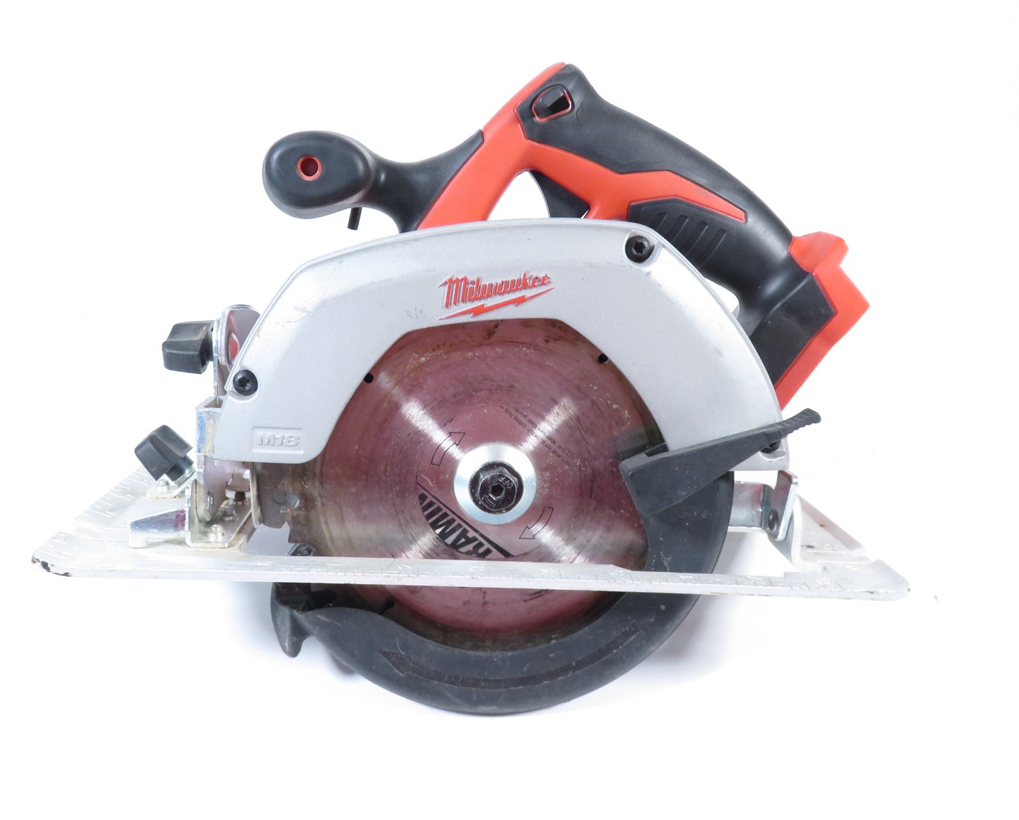 Milwaukee 263020 M18 18Volt LithiumIon Cordless 61/2 in. Circular Saw