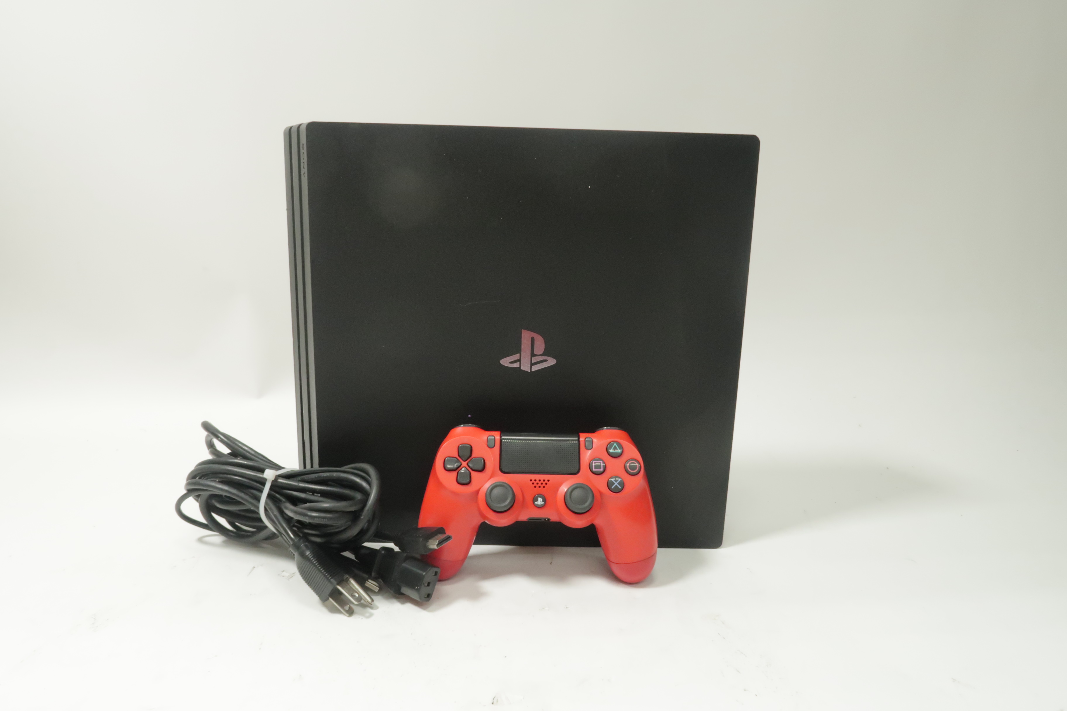 Sony CUH-7015B 1TB 4K Video Game Console PlayStation 4 Pro 8450