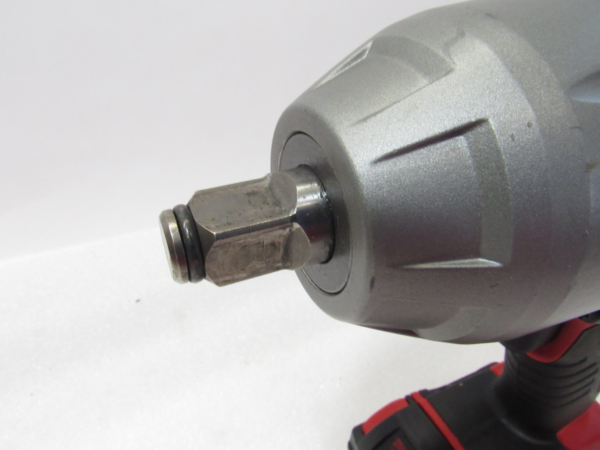 Milwaukee 266320 M18 18V LithiumIon Cordless 1/2 in. Impact Wrench