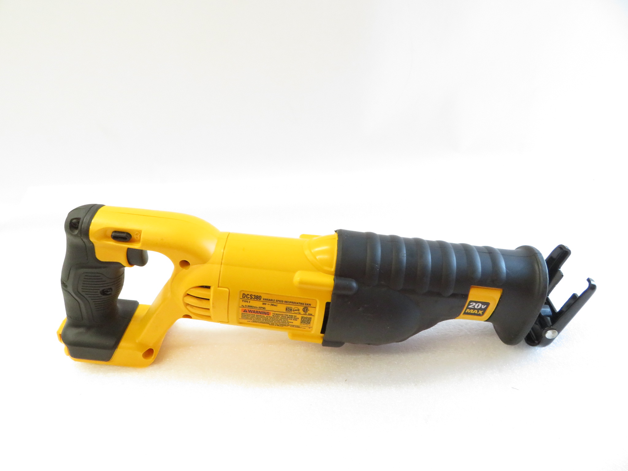 DEWALT DCS380 20-Volt MAX Lithium-Ion 0-3000 SPM Cordless Reciprocating Saw