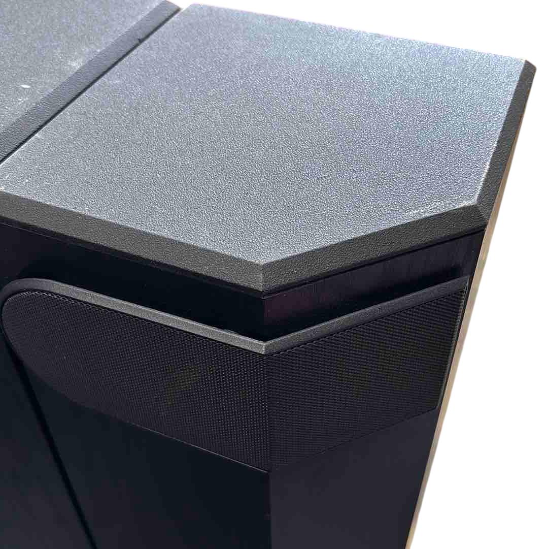 BOSE 501™ Series V Direct/Reflecting® Set of 2 Bose 501 SERIES V Direct Reflecting Speaker Left