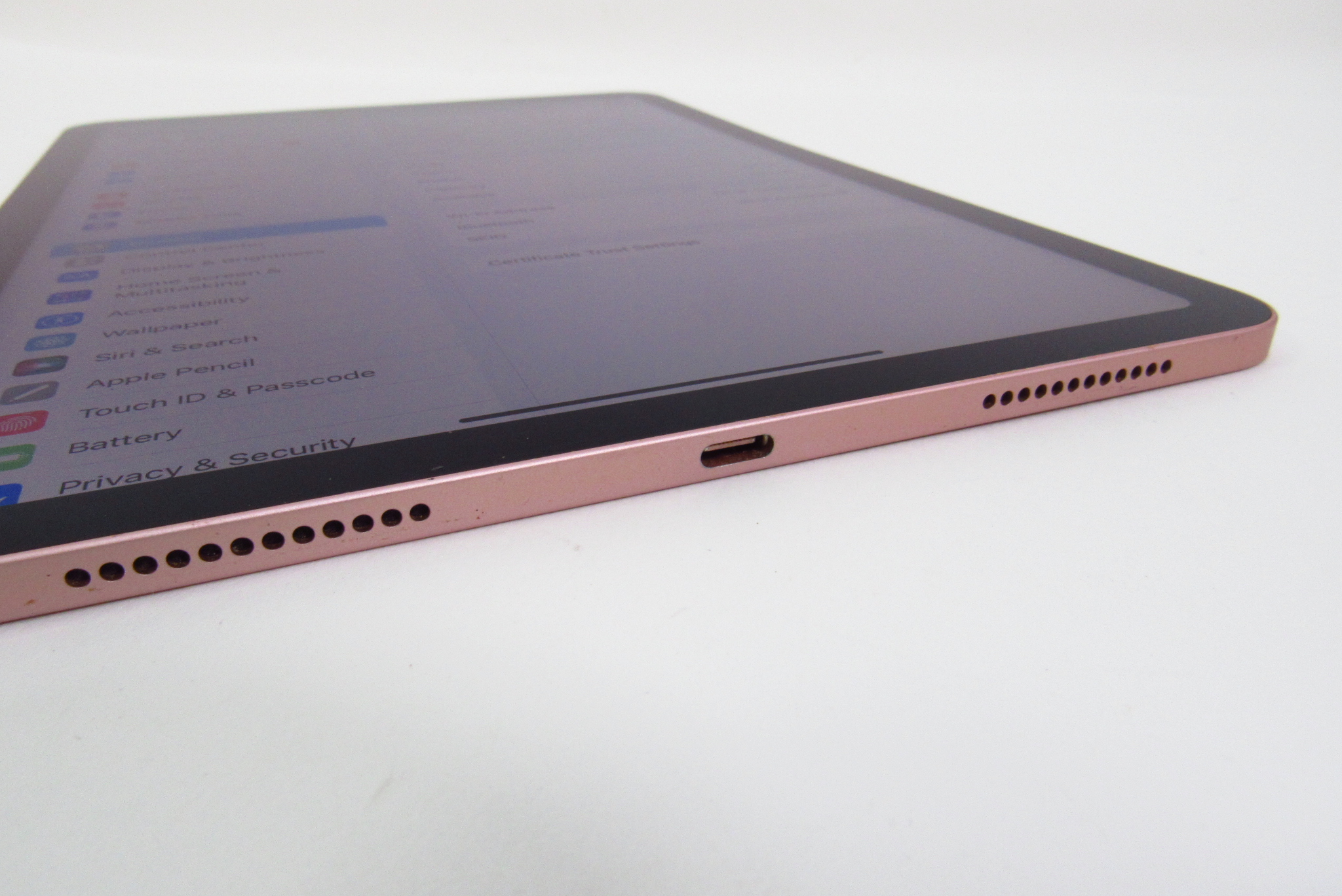 Apple iPad Air 4th Generation MYFP2LL/A Wi-Fi 64GB 10.9