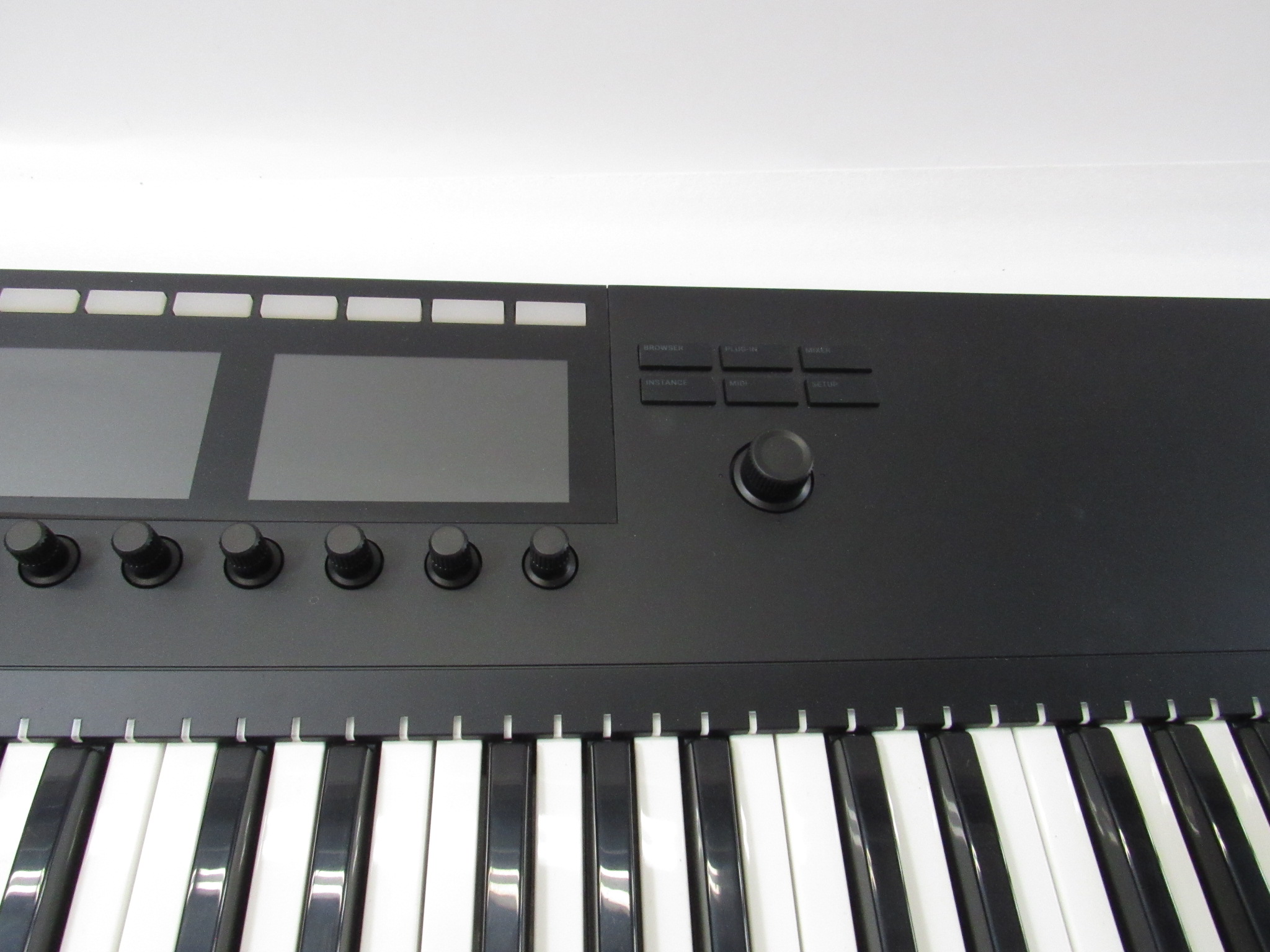 Native Instruments Komplete Kontrol S49 MK2 Keyboard