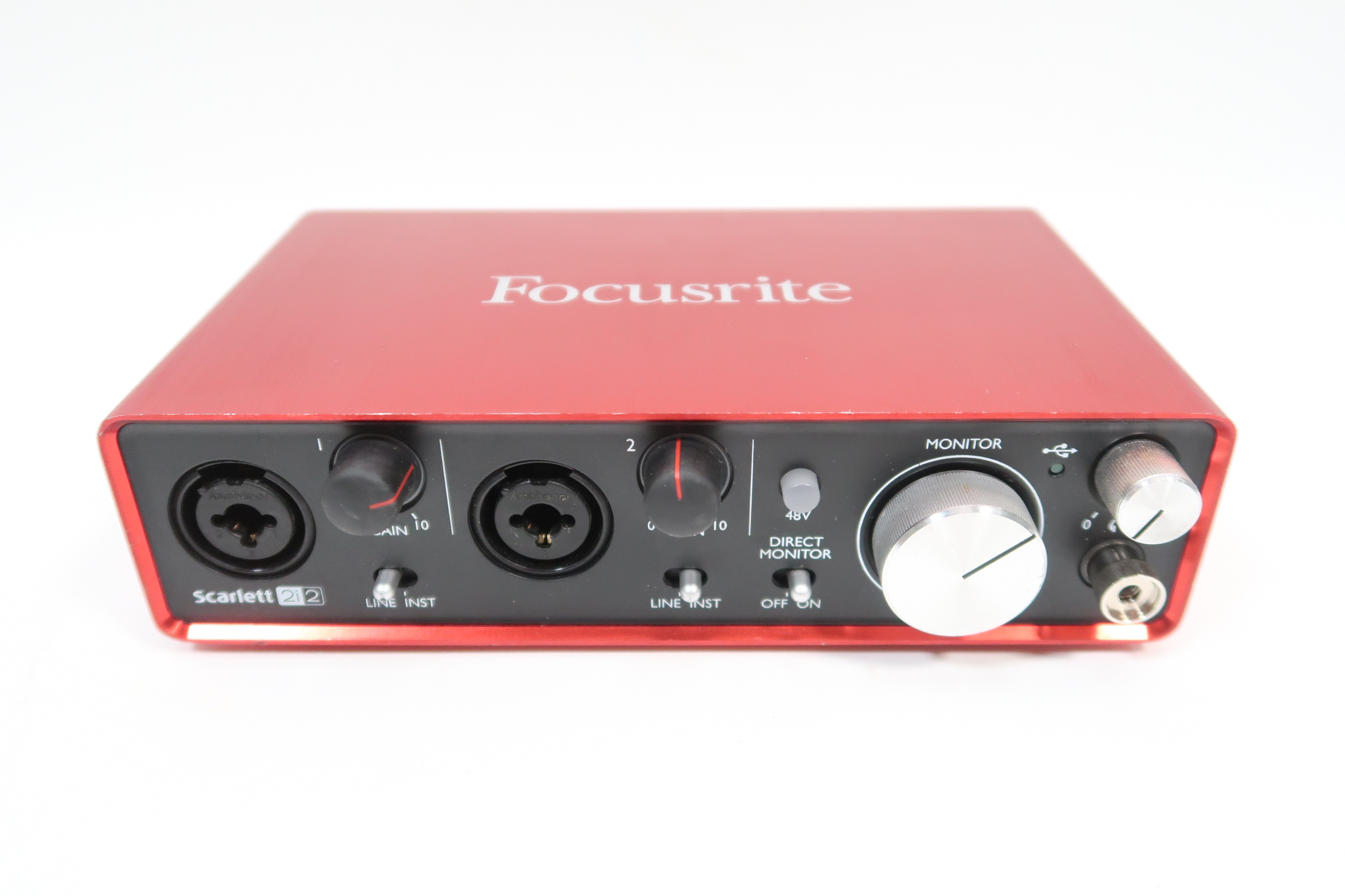 Focusrite Scarlett 2i2 - Portable USB Audio Interface