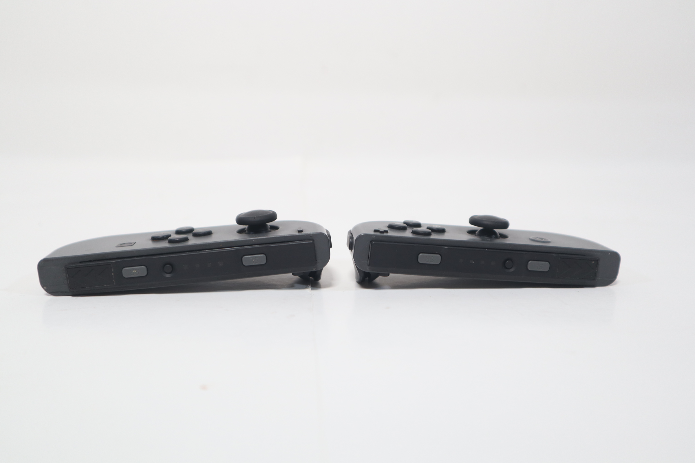 Nintendo Switch 本体　（HAC−001） Nintendo Switch Neon Blue & Red Joy-Con New Version- HAC-001