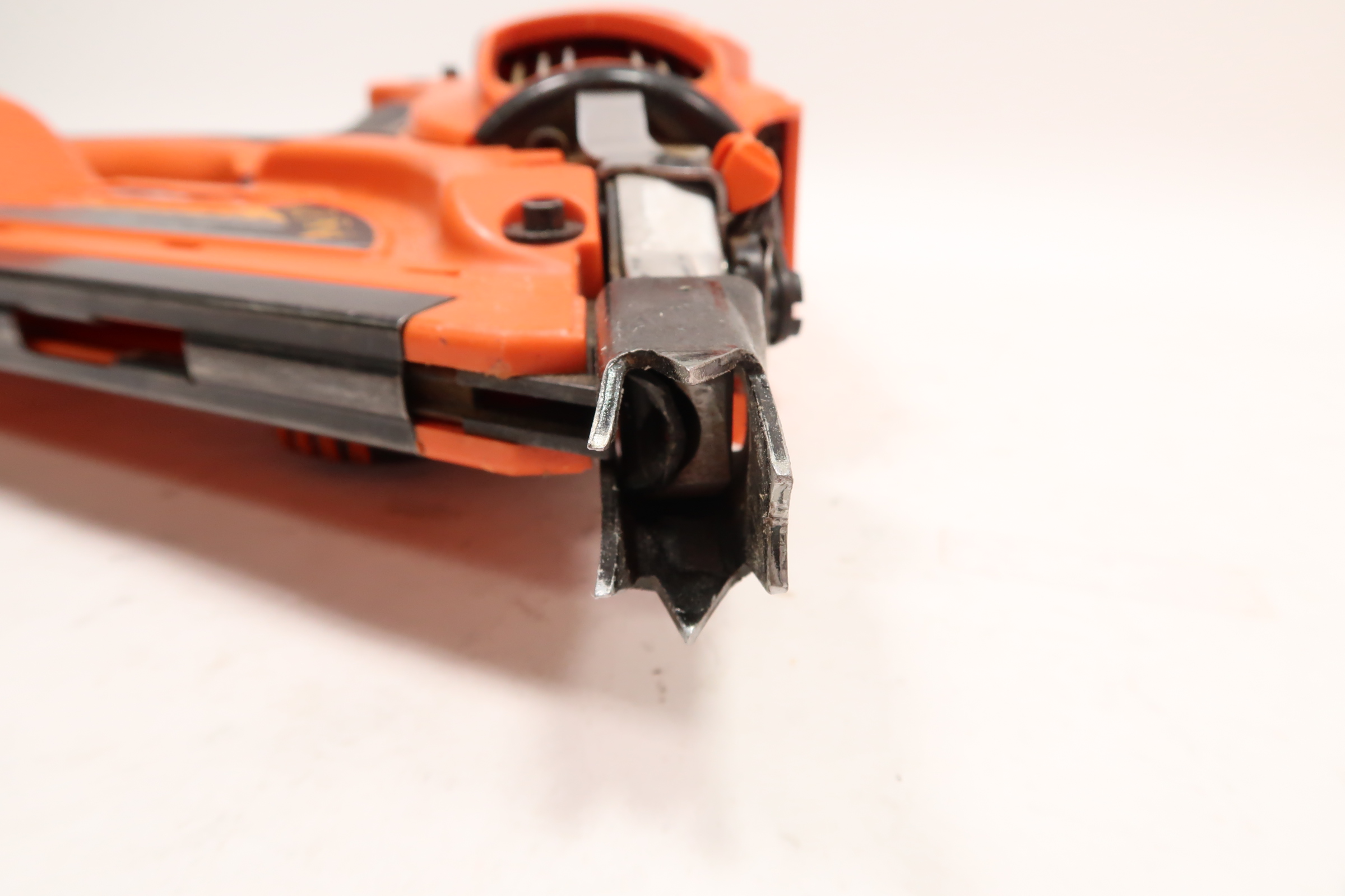 Paslode CF325XP 7.4Volt LithiumIon 30° Cordless Framing Nailer