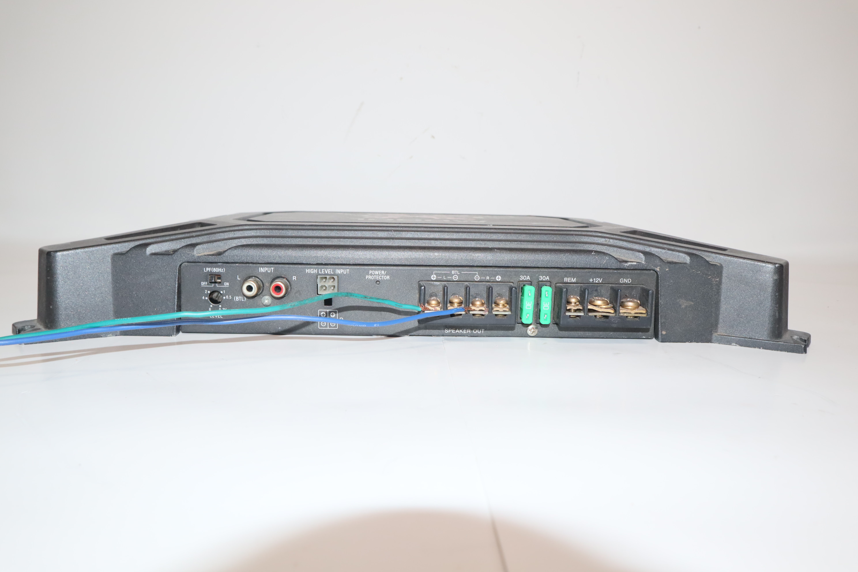 Sony Xplod XM-1652Z 1000-Watt 2-channel 380 Watts x 2 Amplifier 8367