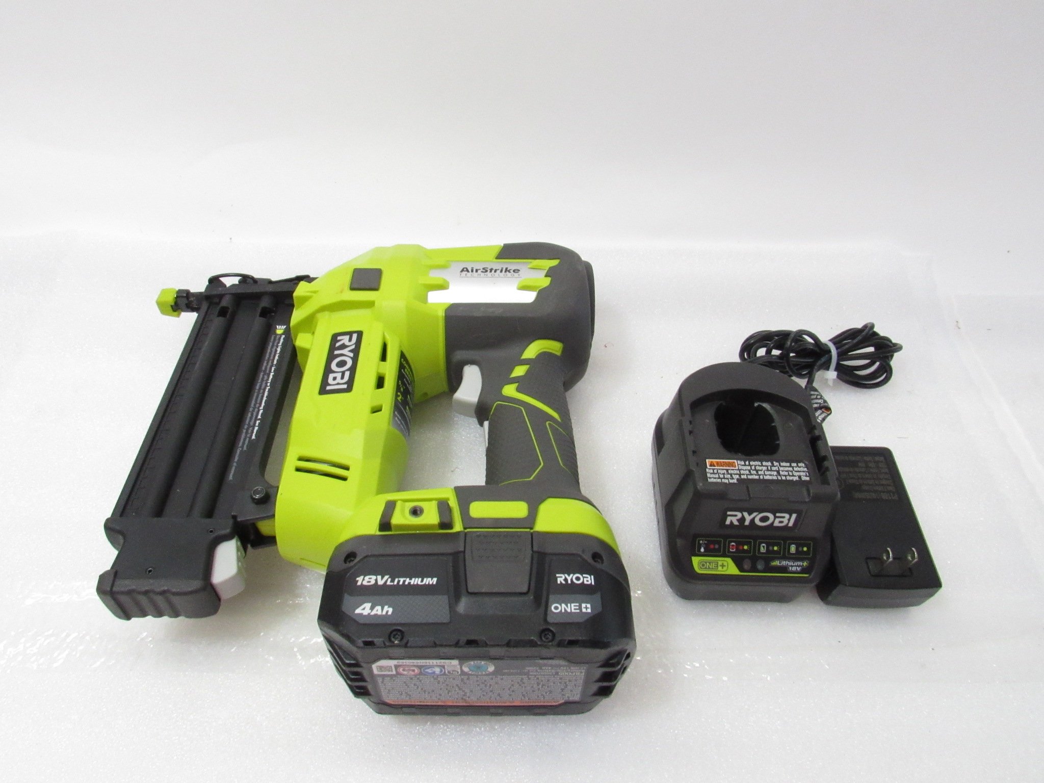 Ryobi P320VN Airstrike 18 Volt One+ Lithium Ion Cordless Brad Nailer