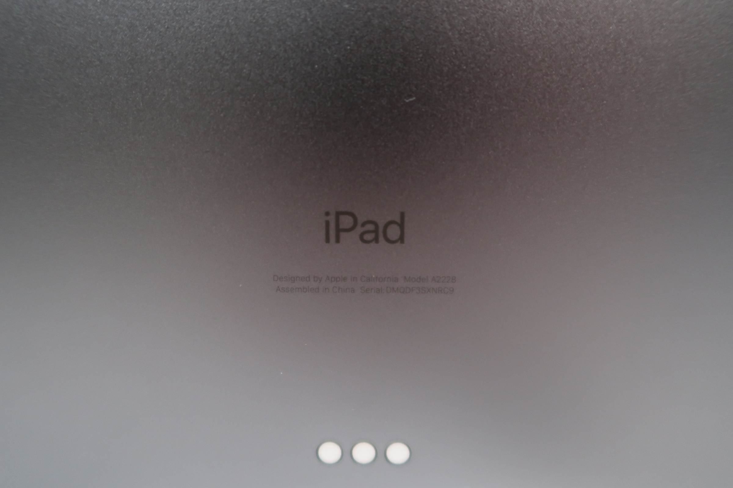 (大サイズ） Designed by Apple in California Apple II Plus, 1979 CPU: MOS Technology 6502 1.023 MHz RAM