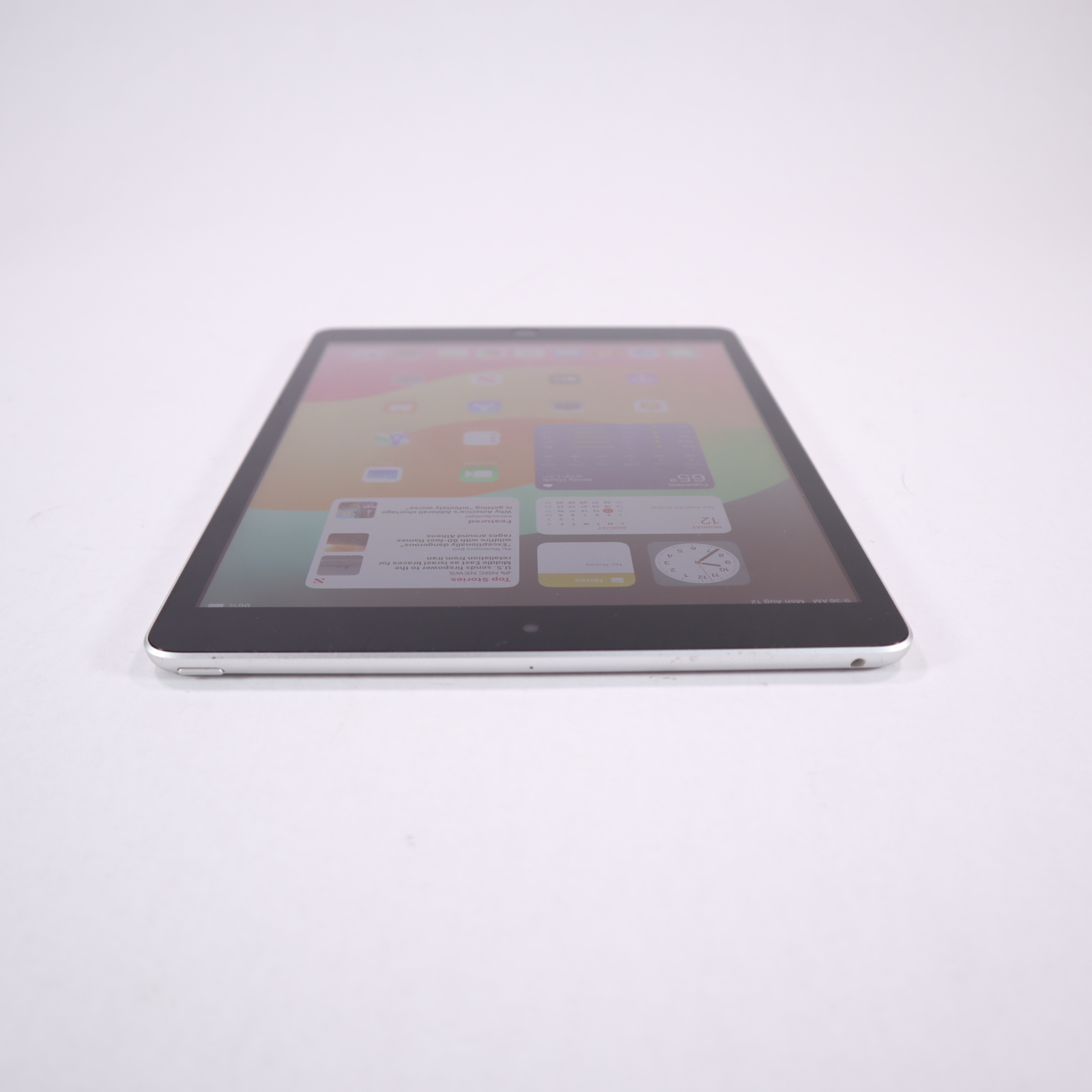 Apple iPad 9th Gen MK2L3LL/A 10.2-Inch Screen Wi-Fi 64GB Silver Tablet