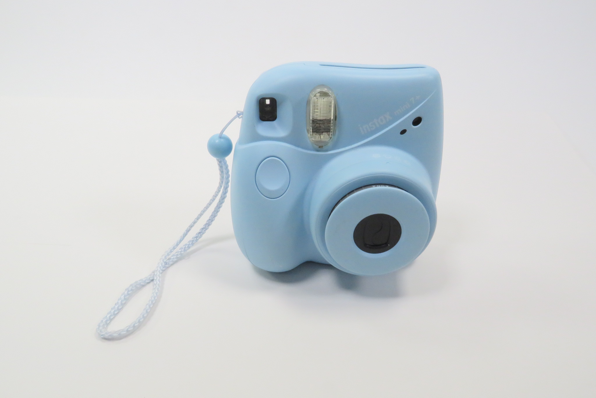 DIY Decorate Your Polaroid Camera for a Coquette Aesthetic🎀, image size:2048x1368