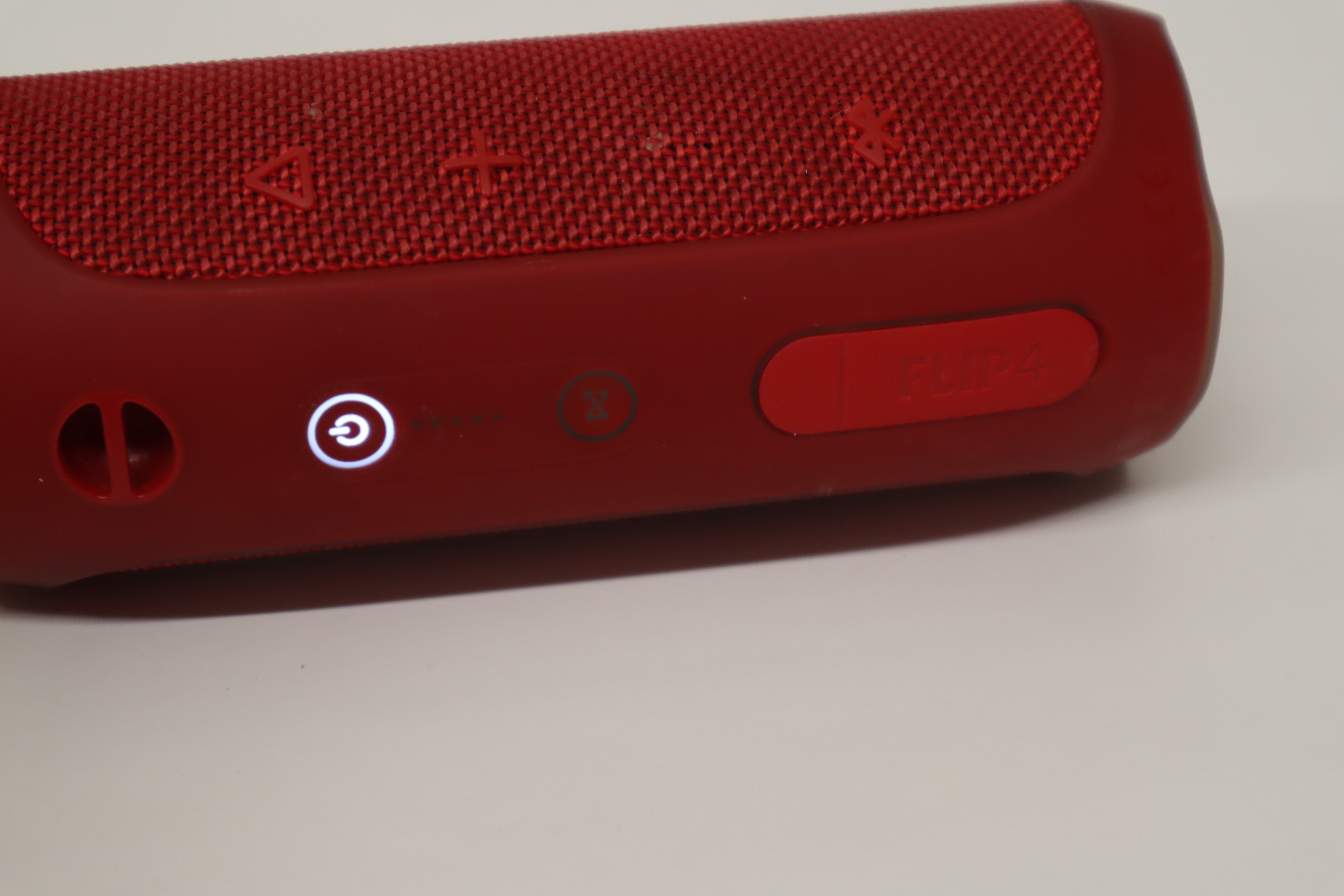 JBL Flip 4 IPX7 Rated Waterproof Portable Durable Bluetooth Speaker 0006