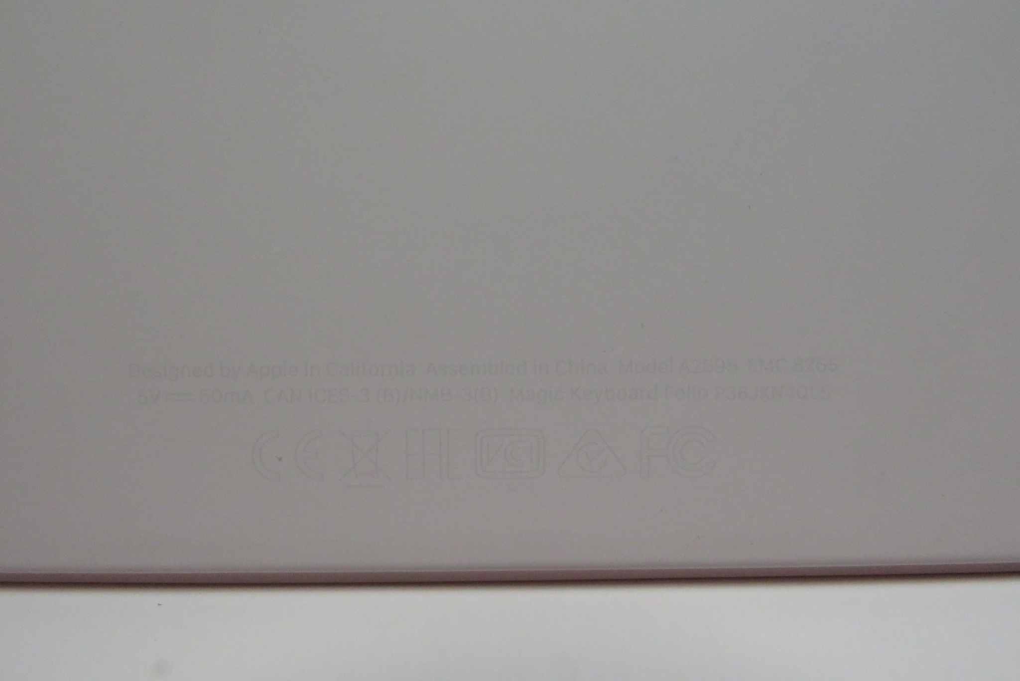 Apple A2695 Magic Keyboard Folio -iPad 10th Gen