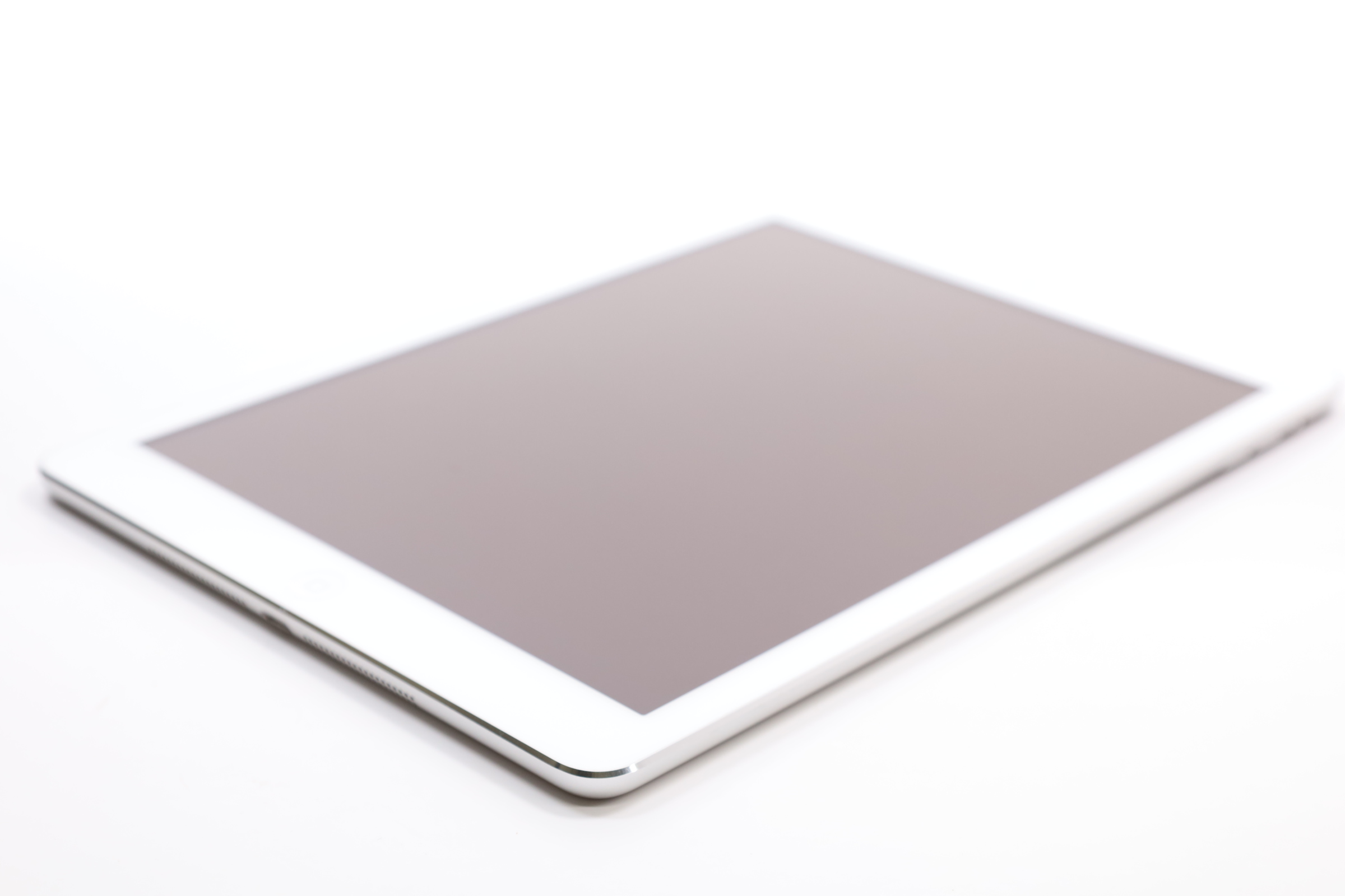 Apple iPad Air 1st Gen MD788LL/B 16GB WiFi 9.7" Tablet Silver