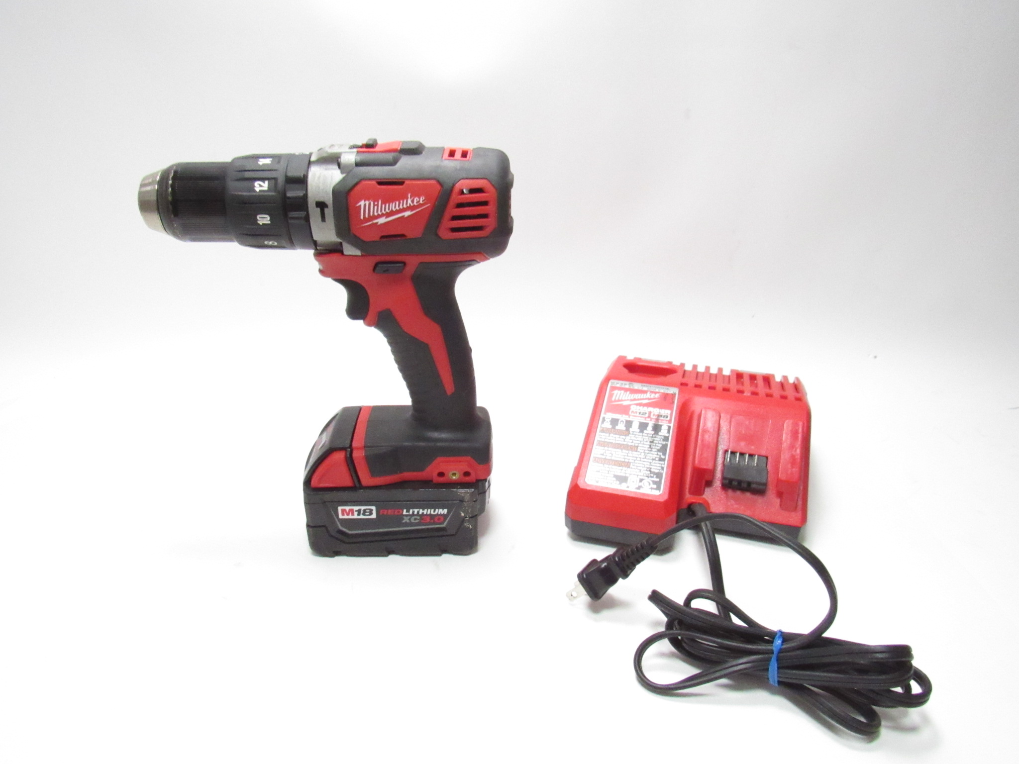 Milwaukee 260720 M18 18Volt LithiumIon Cordless 1/2 in. Hammer Drill/Driver