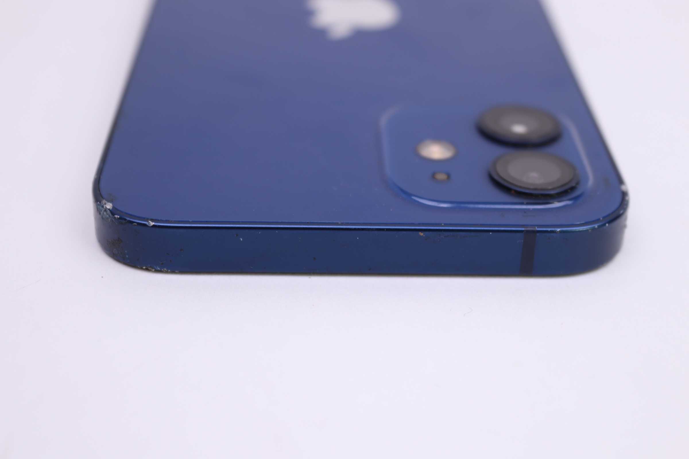 Apple iPhone 12 MGF73LL/A 5G 64GB 6.1